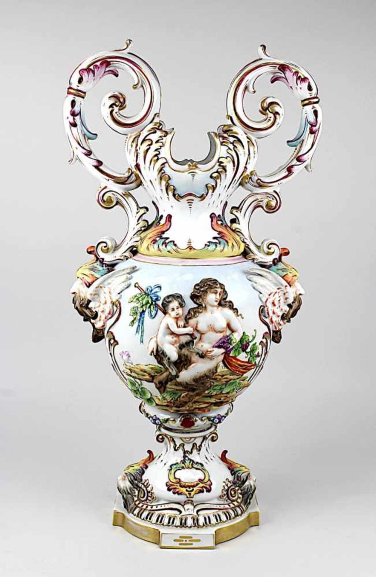 Prunkvase, Richard Eckert & Co, Volkstedt - Rudolstadt 1930er Jahre, in der Art von Capodimonte, - Bild 2 aus 2