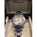 CHOPARD. - Montre bracelet de dame en acier, modèle "Happy Sport", cadran en nacre [...]