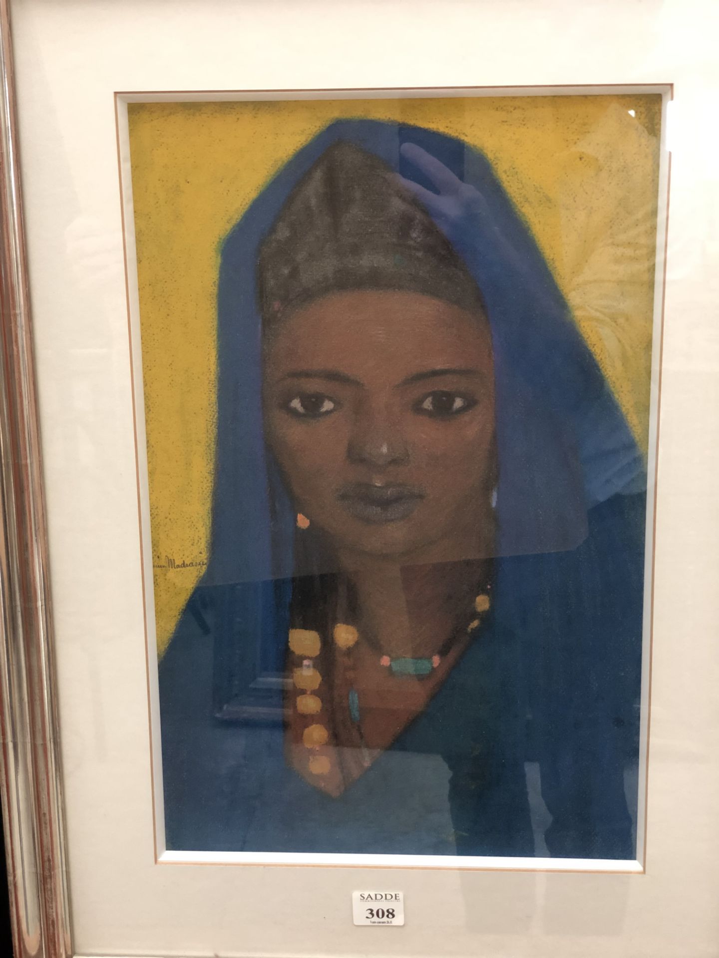 Lucien MADRASSI (1881-1956). Portrait d'une jeune africaine. Pastel sur papier. [...]