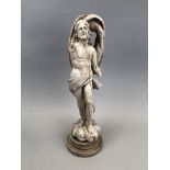 Christ en bois sculpté. XIXe siècle. H. 39 cm. En état d'usage. - -