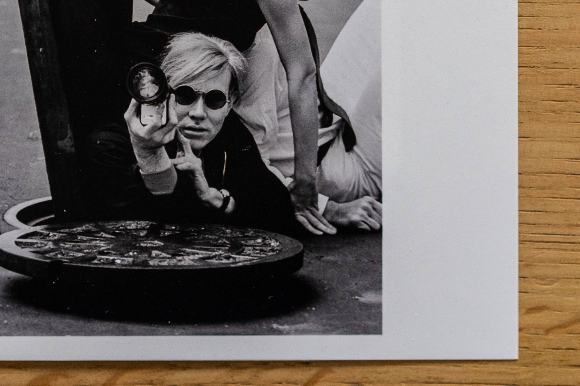 Burt Glinn (1925 - 2008) "'Andy Warhol", Edie Sedgwick & Chuck Wein", réalisée en [...] - Bild 3 aus 5