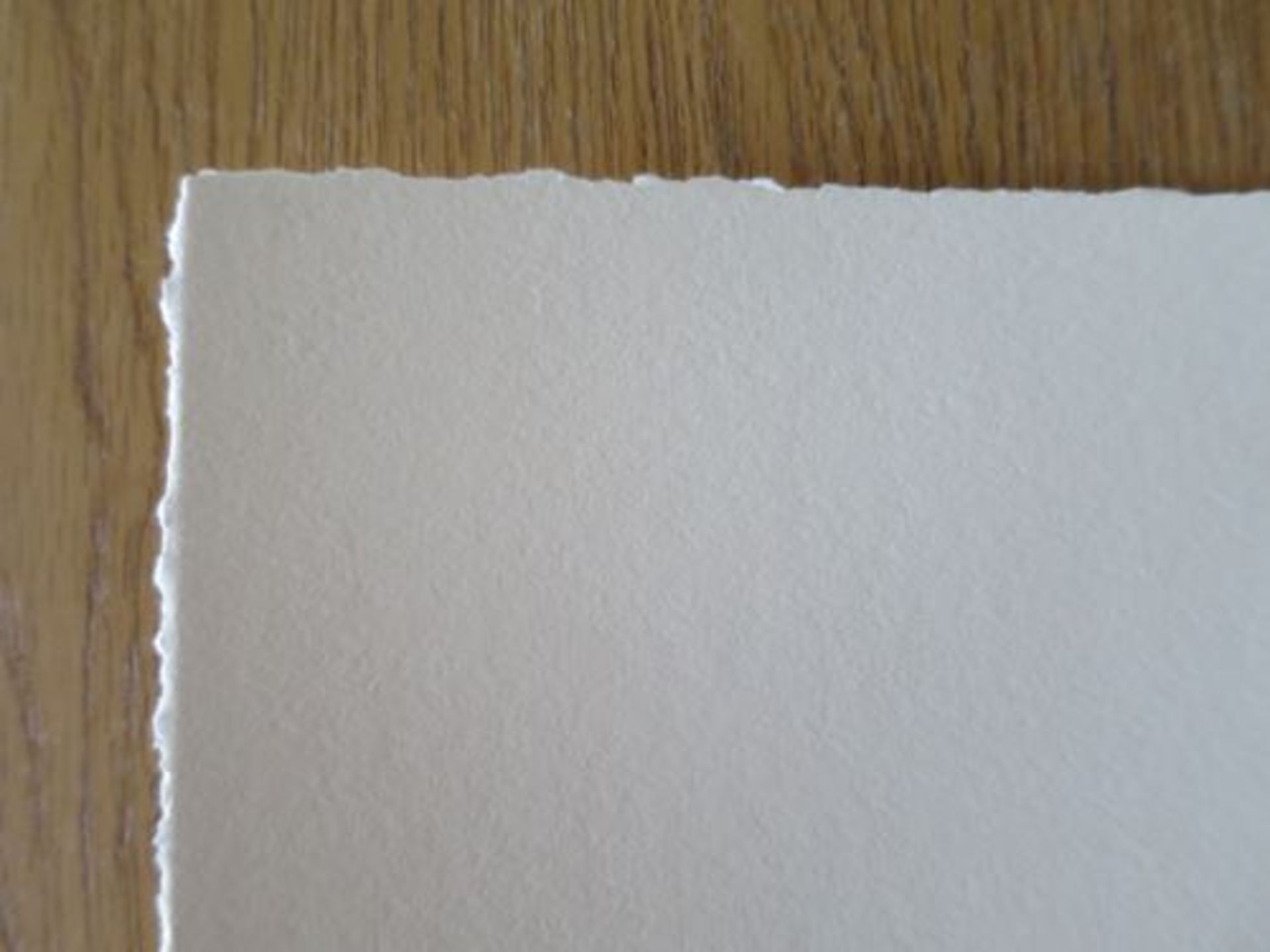 Hammer and Fist Letterpress on cream cotton paper with golden edges by hand. 10 x 13 [...] - Bild 7 aus 8