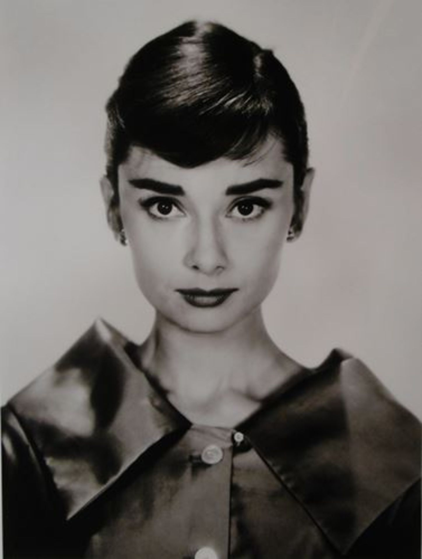 Bud Fraker "portrait of Audrey Hepburn" Photograph in silver print stamp on the [...]