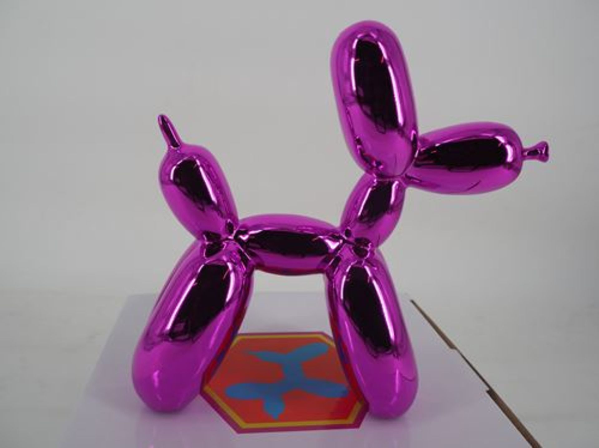 Jeff KOONS (after) Pink Balloon Dog Lacquered sculpture on resin Unsigned and [...] - Bild 8 aus 10