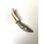 Couteau en silex provenant probablement du Fayoum. EGYPTE, époque pré-dynastique [...]