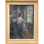 Delphin ENJOLRAS (1857-1945). Femme lisant à la fenêtre. Pastel, signé en bas à [...]