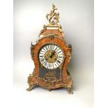 Cartel en bois et bronze doré. Style Louis XV. Mouvement allemand. Milieu du XXe [...]