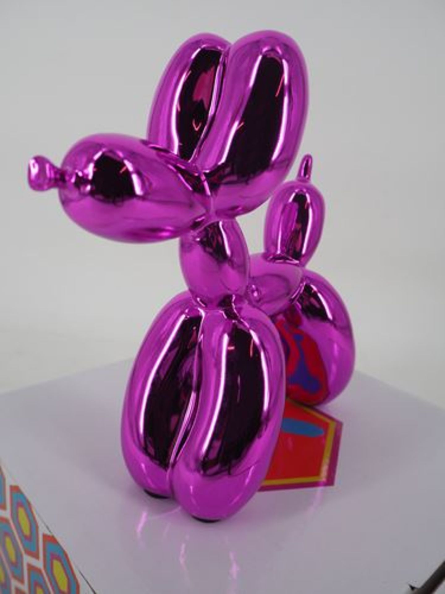 Jeff KOONS (after) Pink Balloon Dog Lacquered sculpture on resin Unsigned and [...] - Bild 9 aus 10