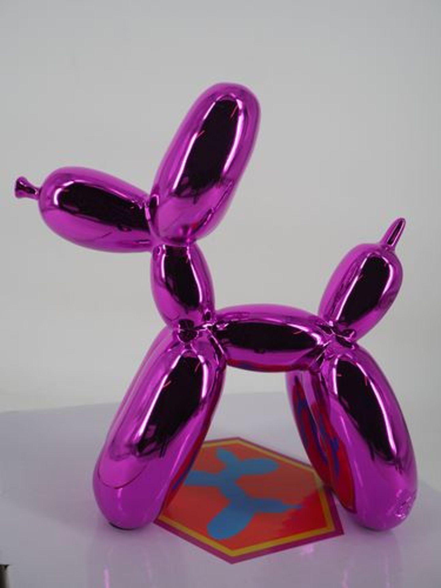 Jeff KOONS (after) Pink Balloon Dog Lacquered sculpture on resin Unsigned and [...] - Bild 6 aus 10