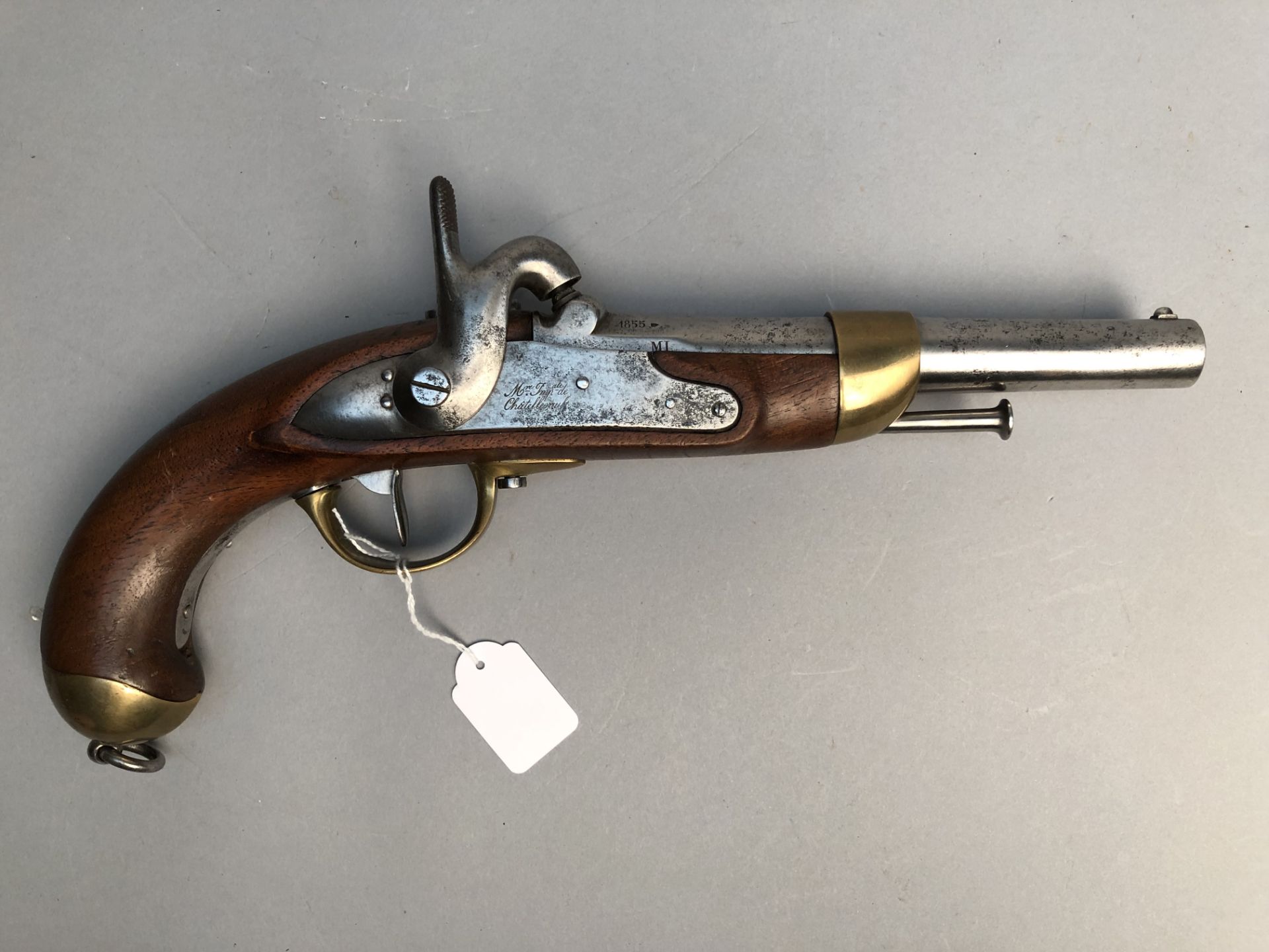 Pistolet, modèle 1822T bis. Manufacture Impériale de Chatellerault. Poinçonné et [...]