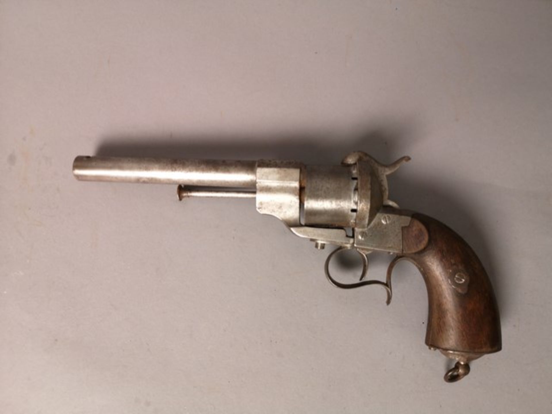 Revolver à broche, modèle Lefaucheux, marquage sur la carcasse " Invention [...] - Bild 2 aus 2