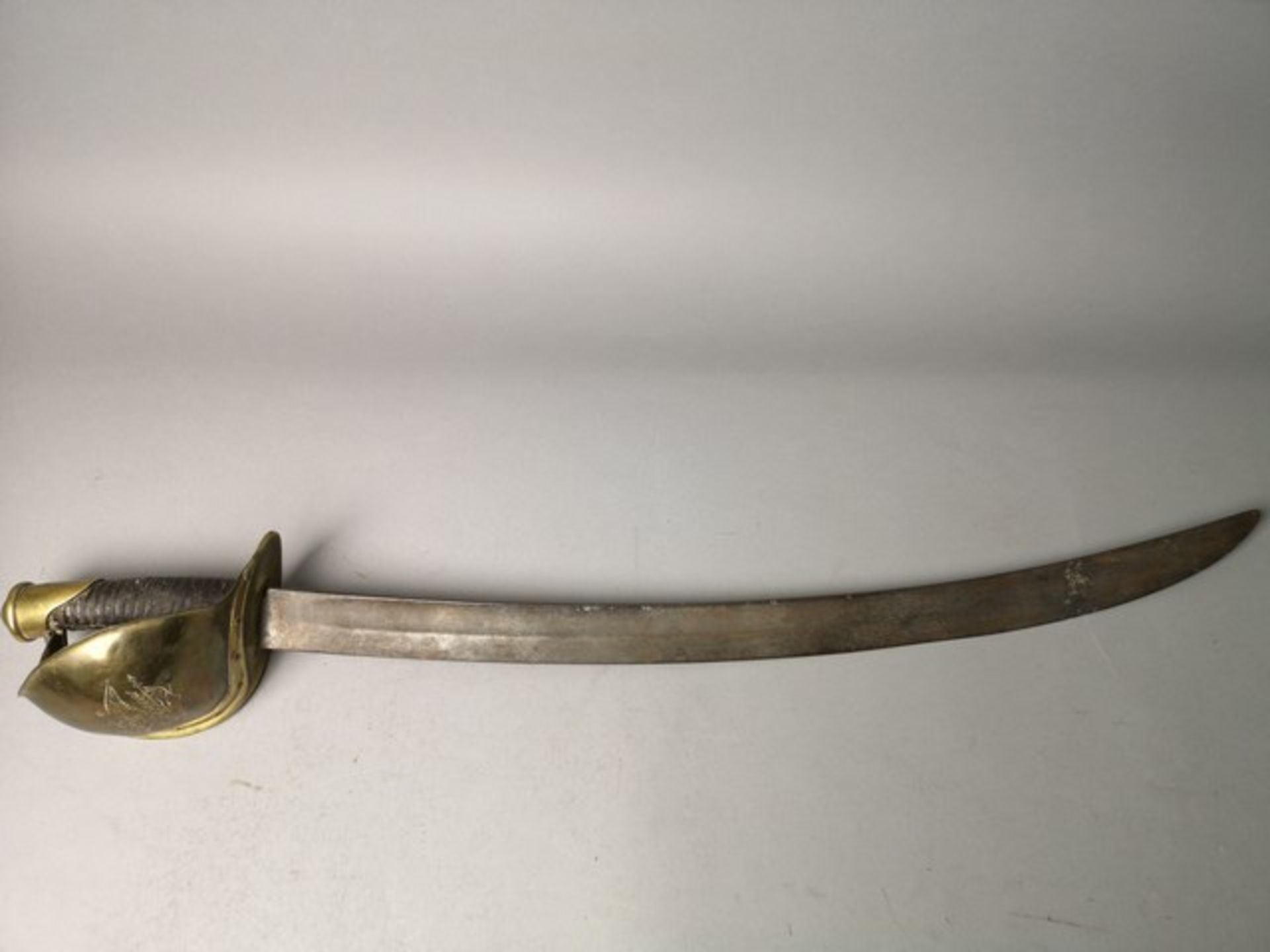 Sabre d'abordage de type USM1860 inspiré du modèle français 1833. L. 73 cm. -