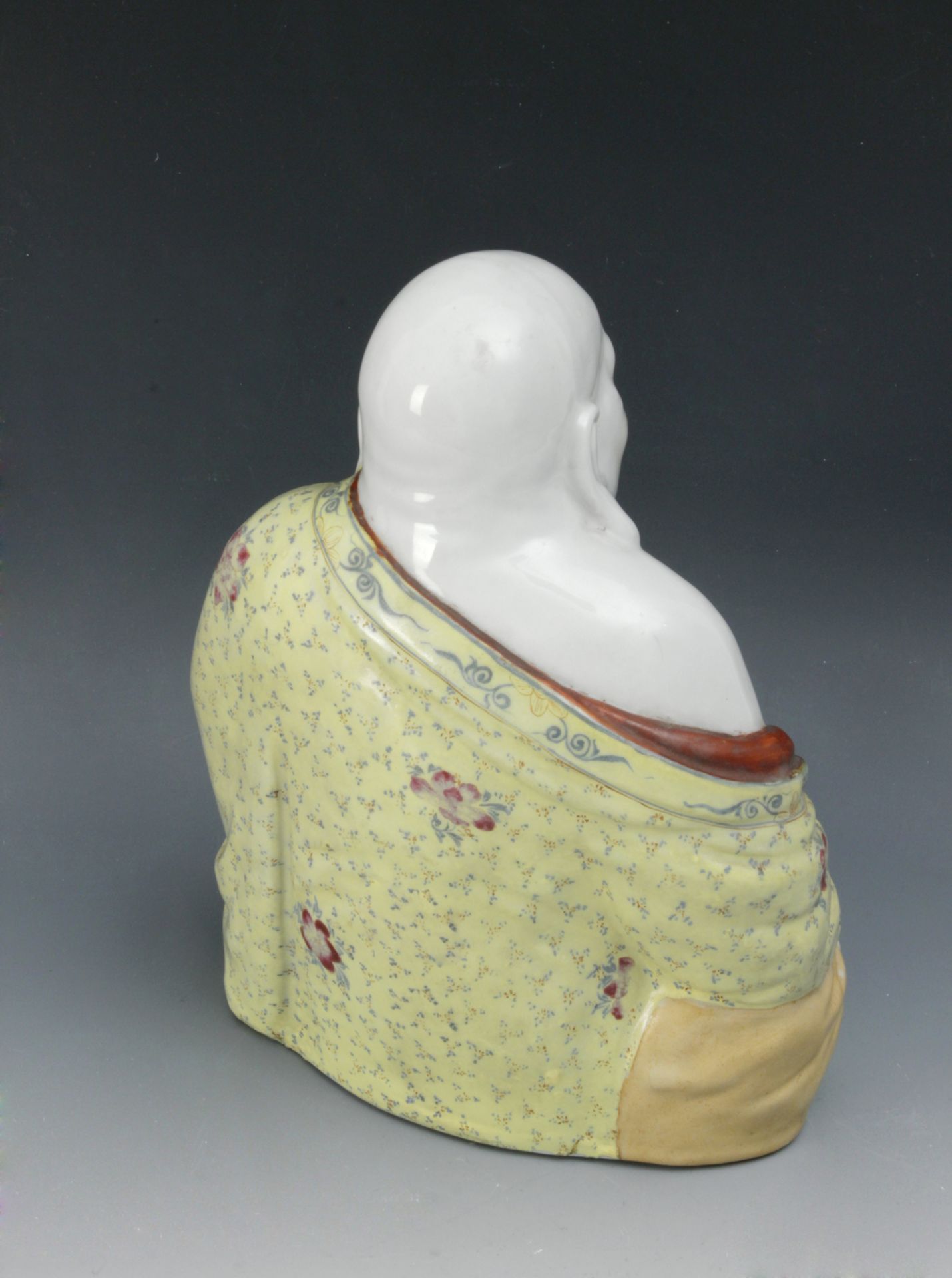 A 20th century Chinese Republic period Chinese Famille Rose porcelain figure of Buddha - Image 3 of 4