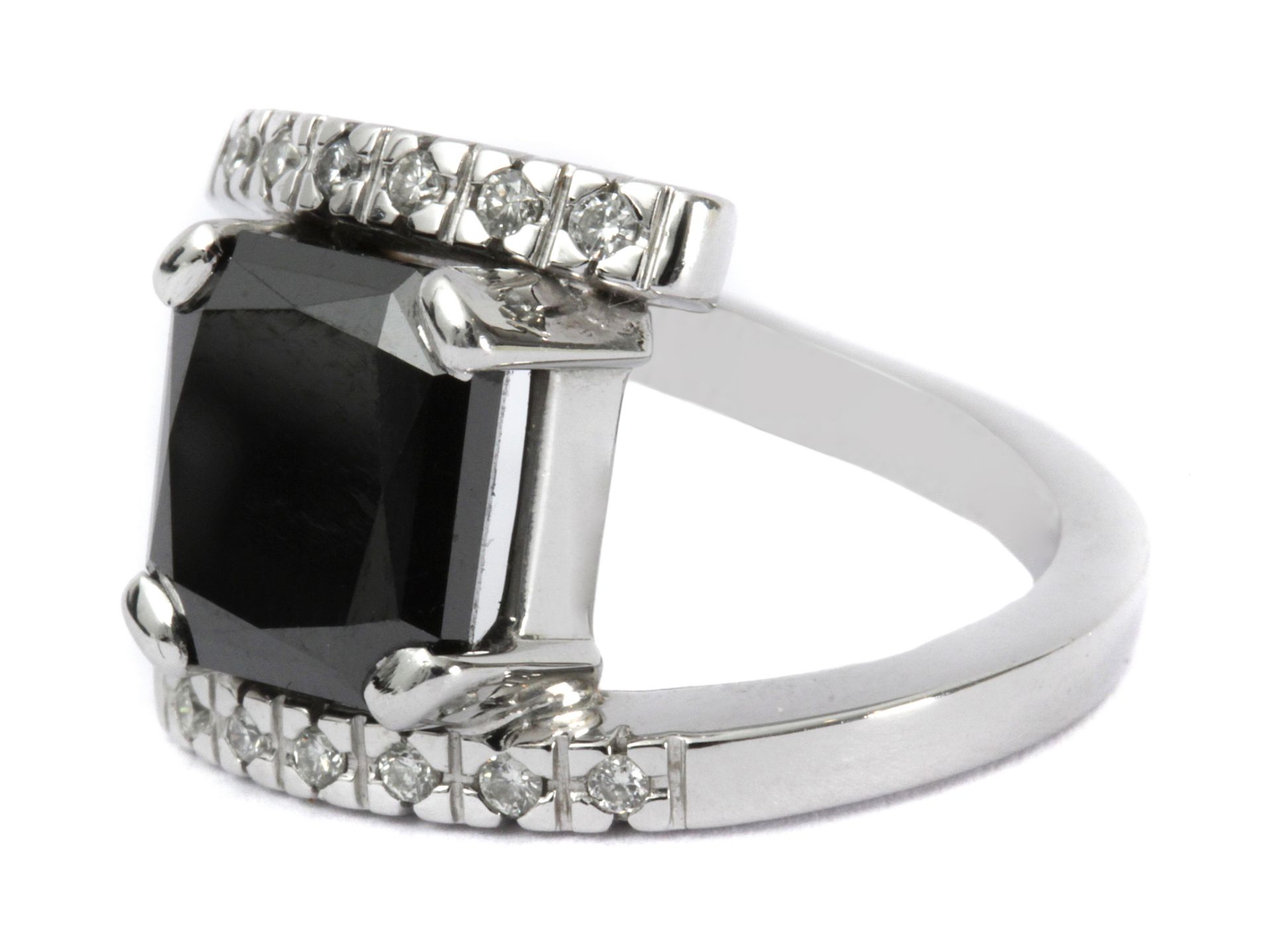 Black diamond and colourless diamonds ring with an 18k. white gold setting - Bild 2 aus 4