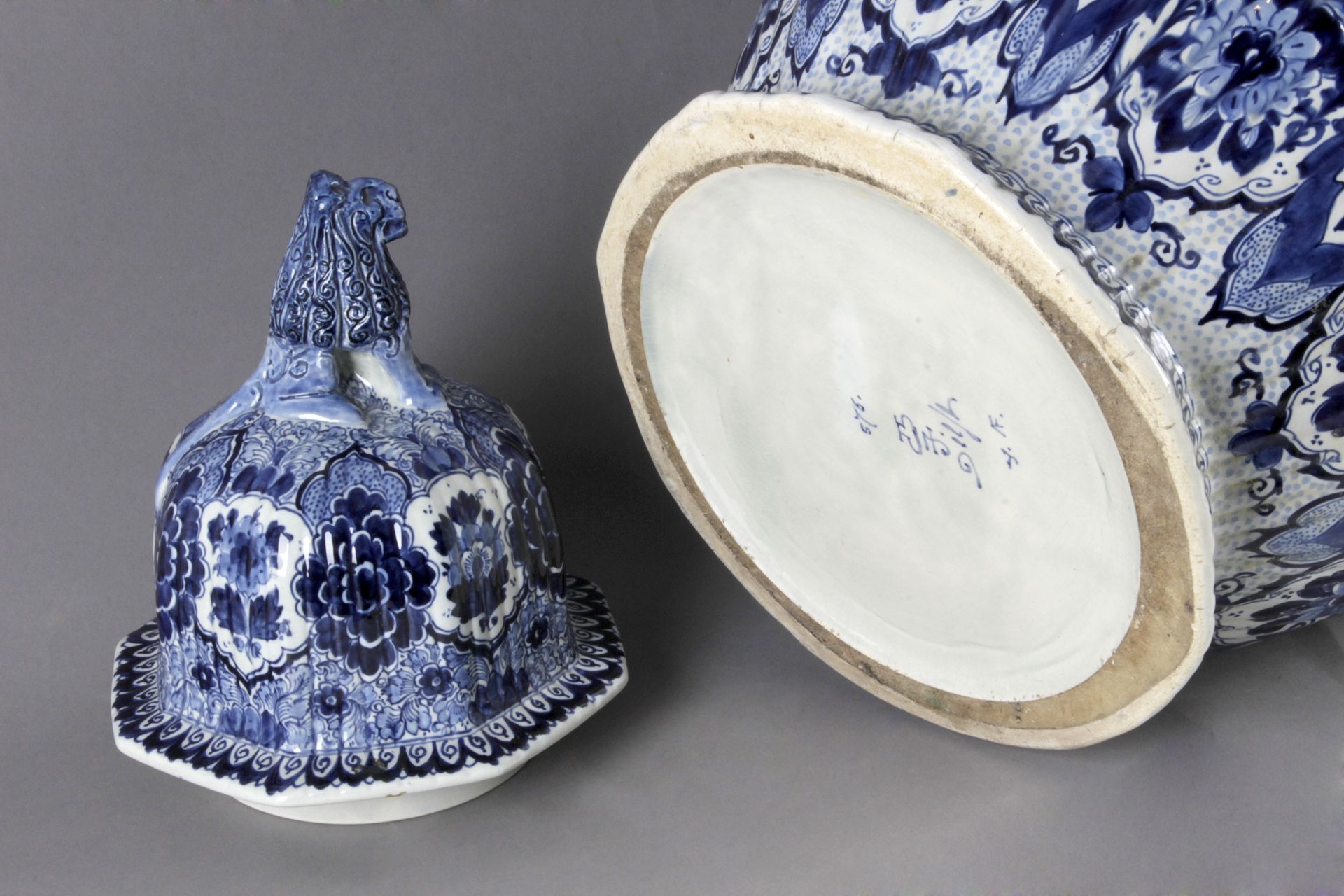19th century Dutch vase and cover in Delft porcelain - Bild 5 aus 5