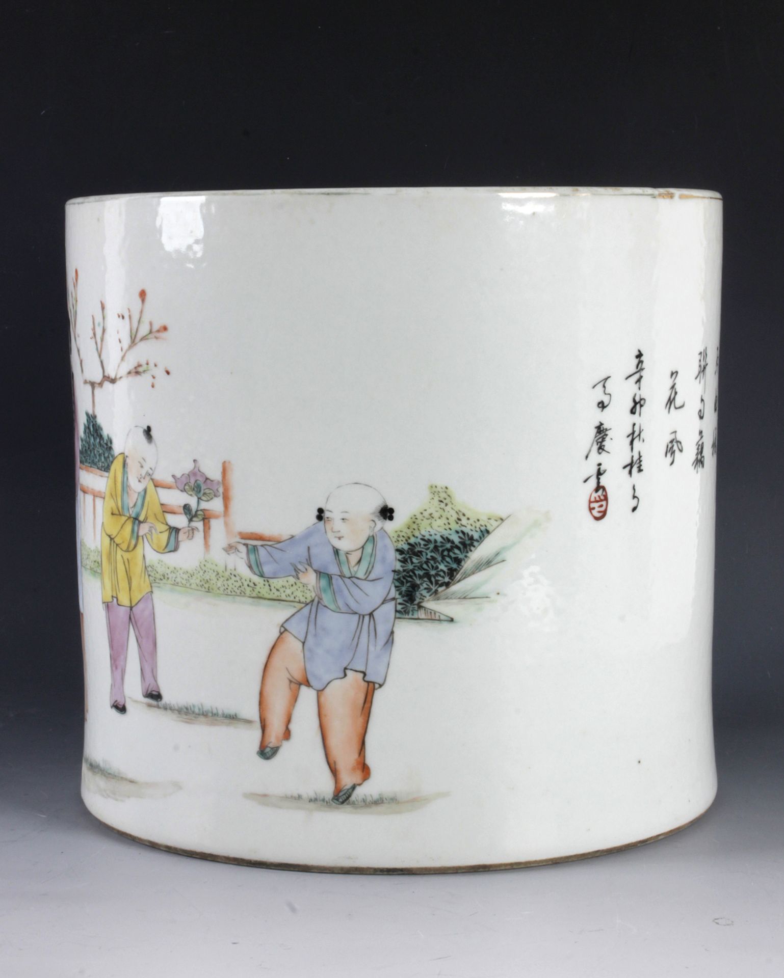 A 19th century Chinese Qing dynasty Famille Rose porcelain brush pot - Image 3 of 5
