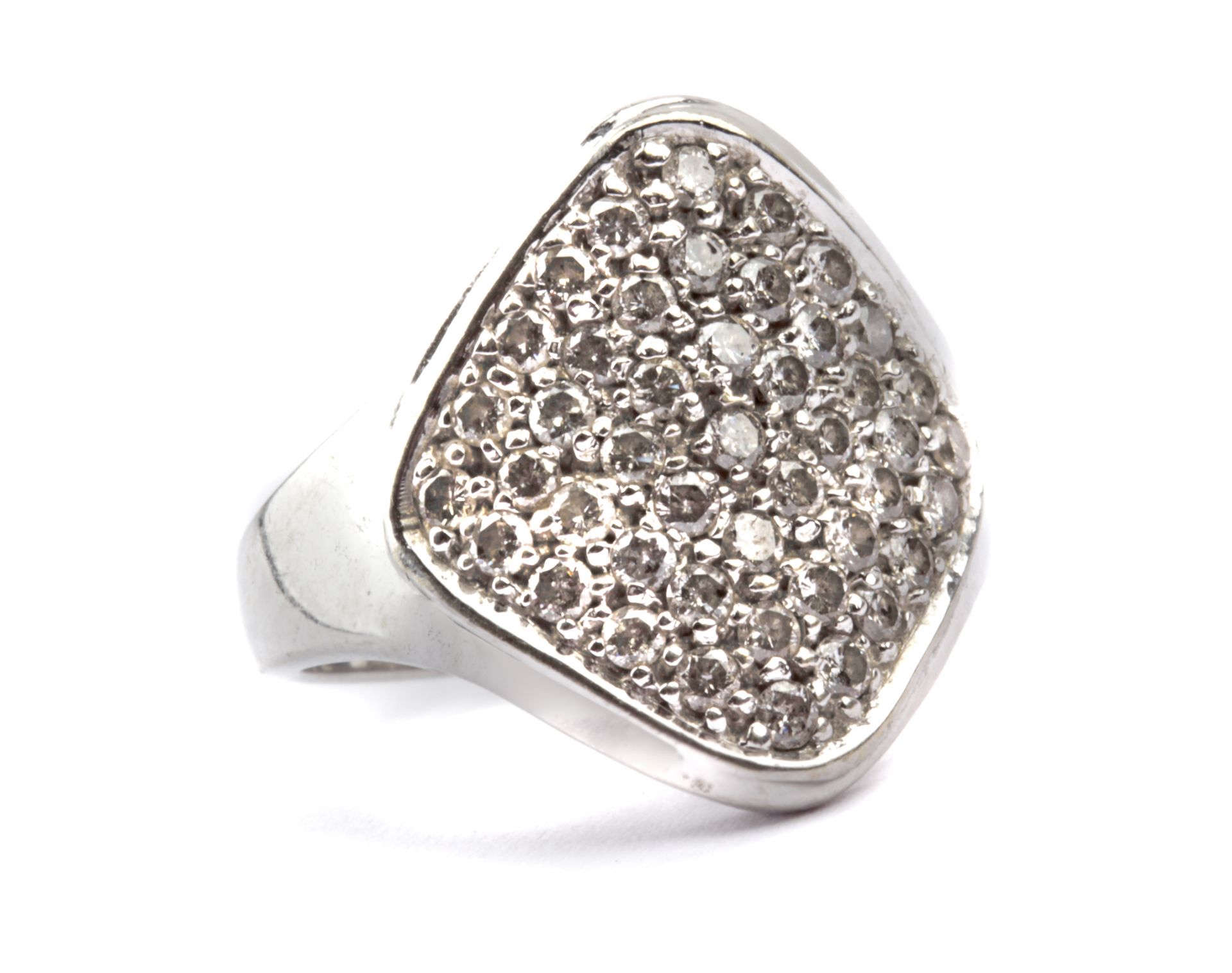 Brilliant cut diamonds ring with a 18k. white gold setting