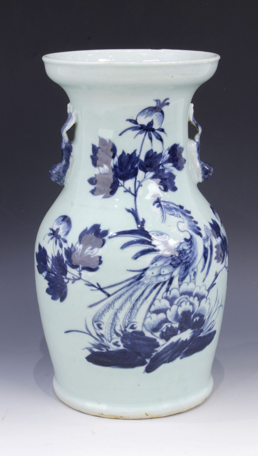 A 20th century Chinese porcelain vase