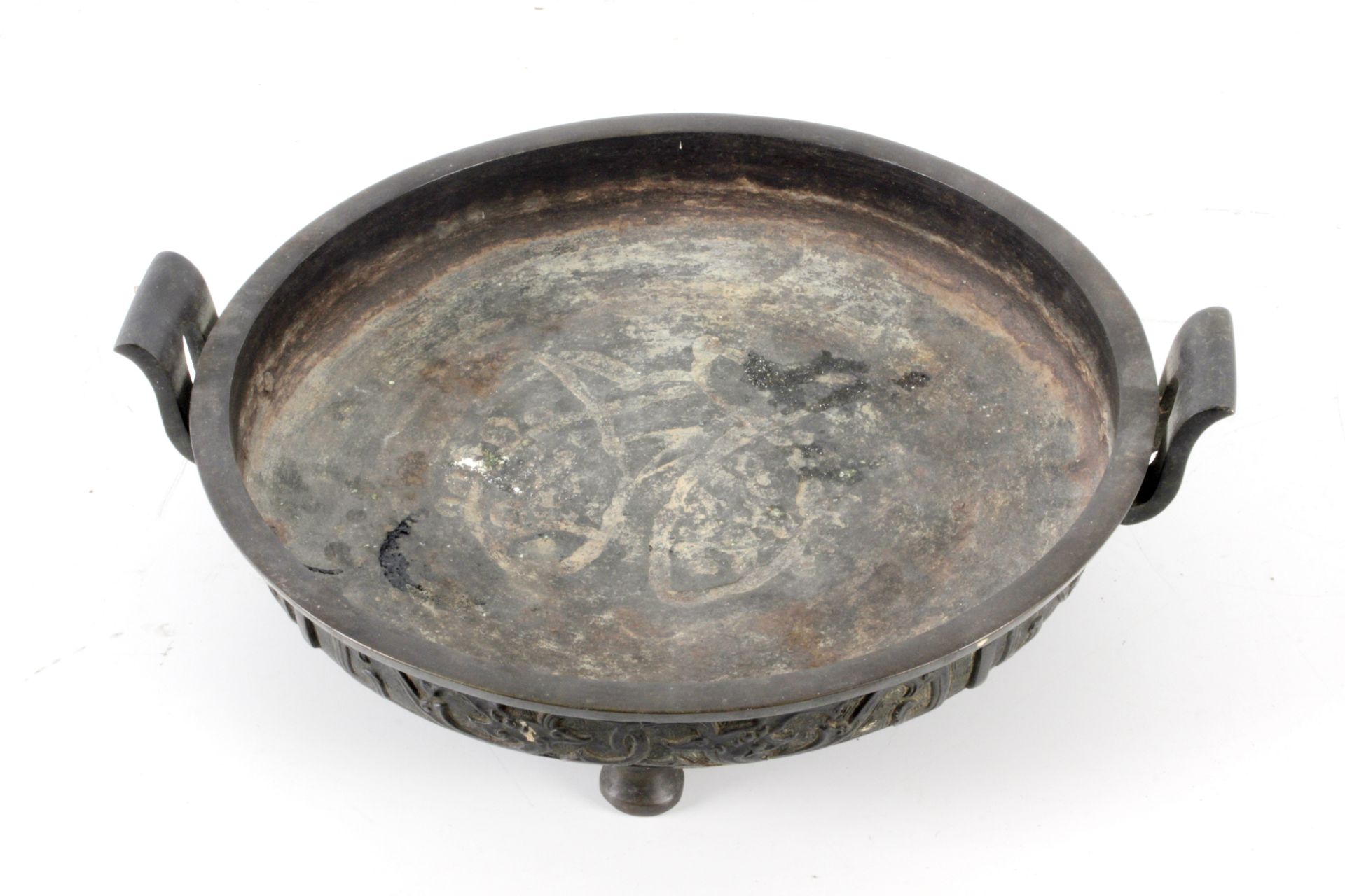 A 19th century Chinese Qing dynasty bronze censer - Image 2 of 2