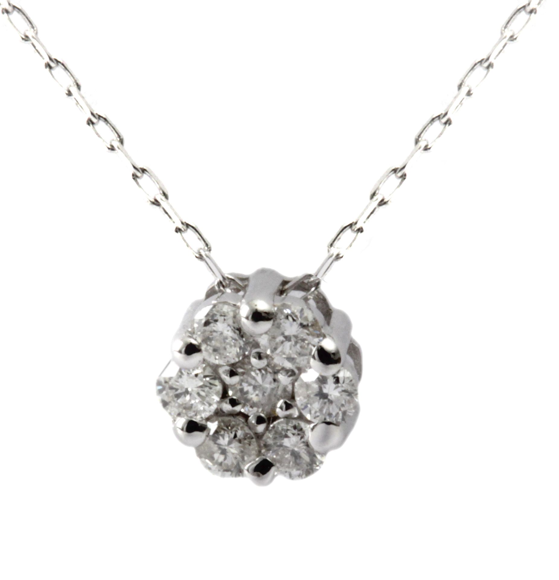 Diamond cluster pendant with an 18k white gold setting and chain