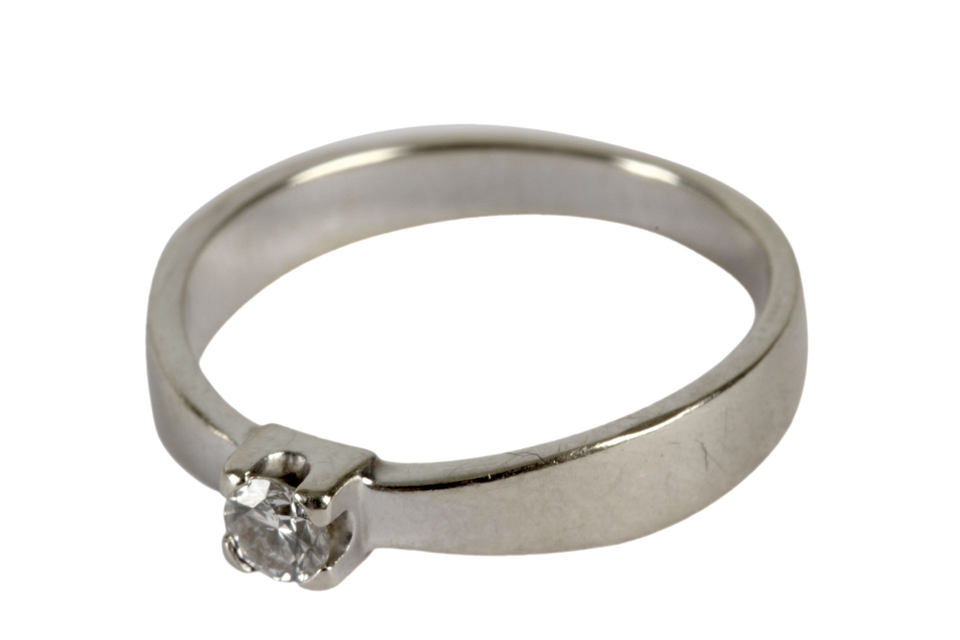 Diamond solitaire ring with a 0,12 ct. brilliant cut diamond and an 18k. white gold setting - Image 2 of 2