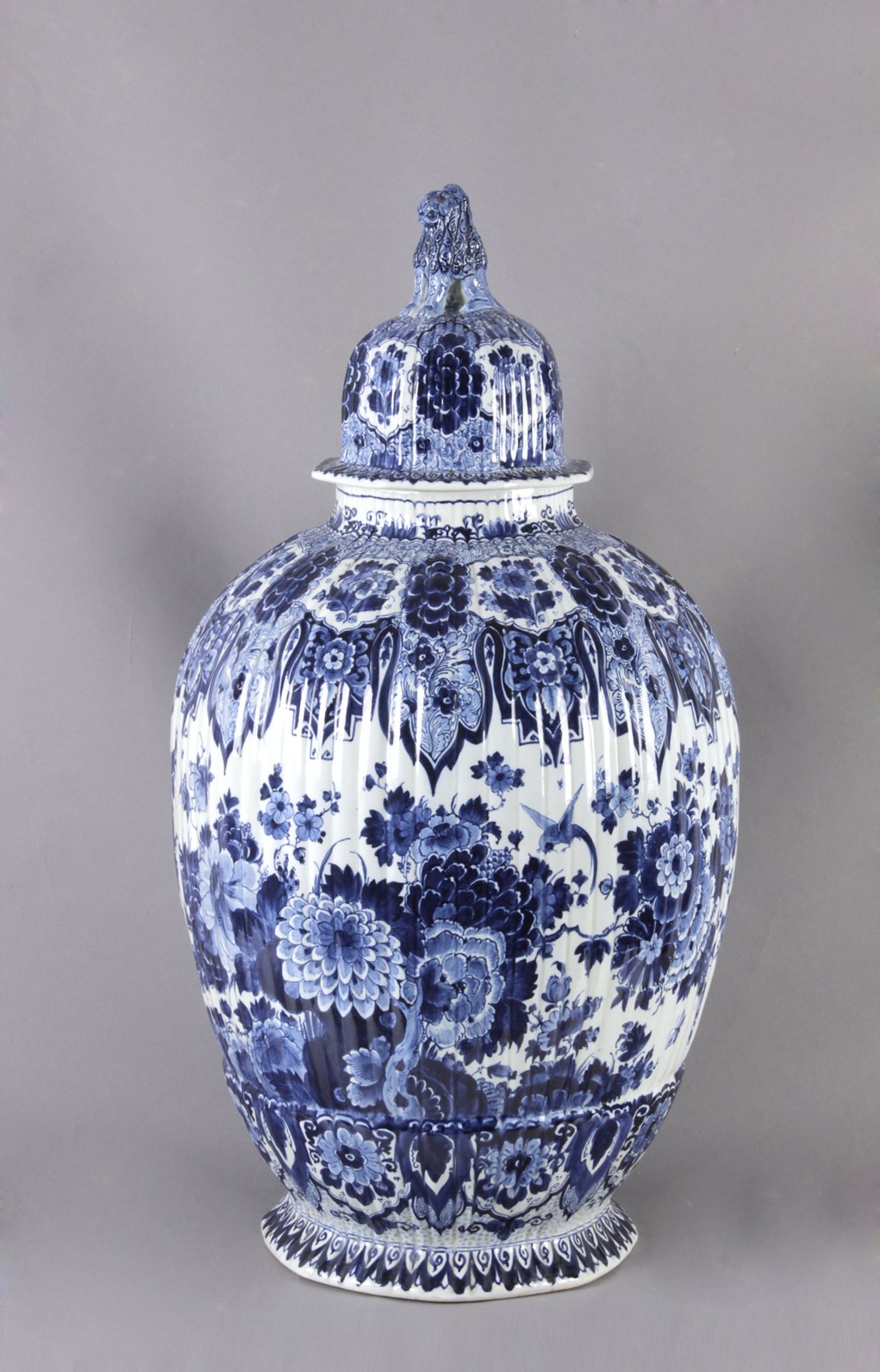19th century Dutch vase and cover in Delft porcelain