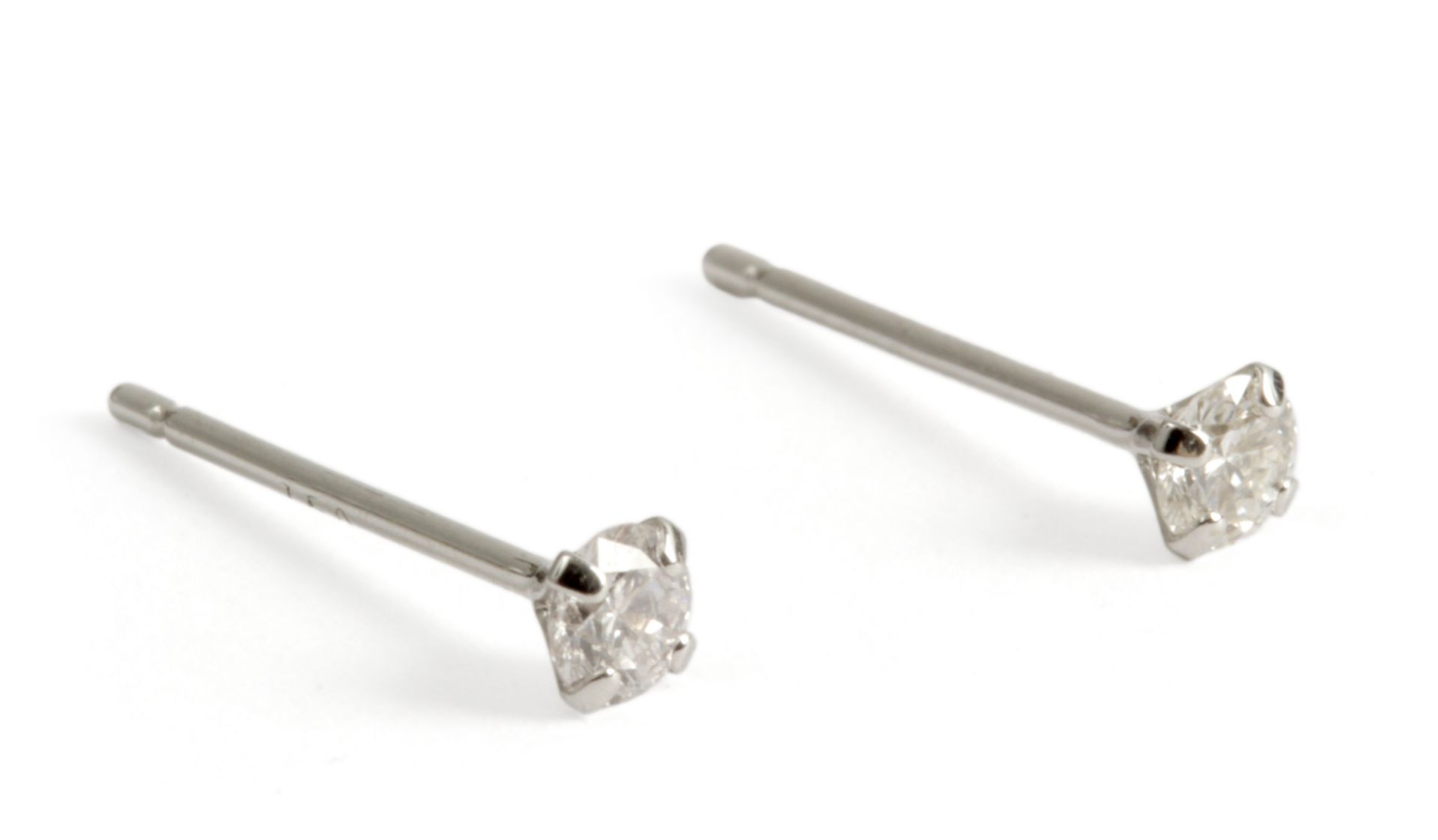 18k. white gold and brilliant cut diamonds stud earrings - Bild 2 aus 2