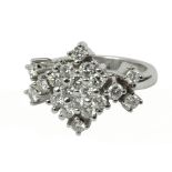 18k. white gold and brilliant cut diamonds ring