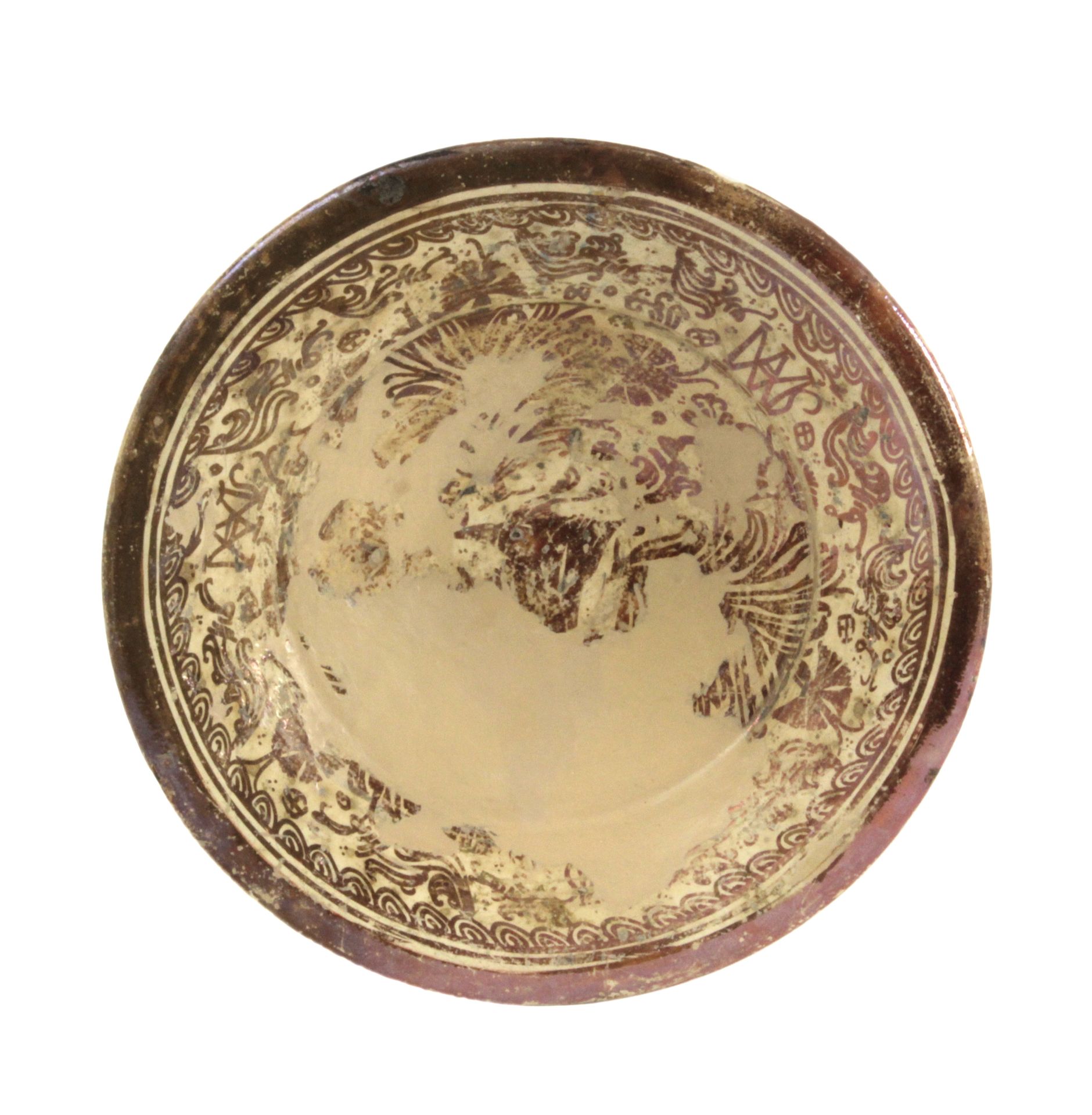 18th century decorative dish in Manises tin-glazed pottery