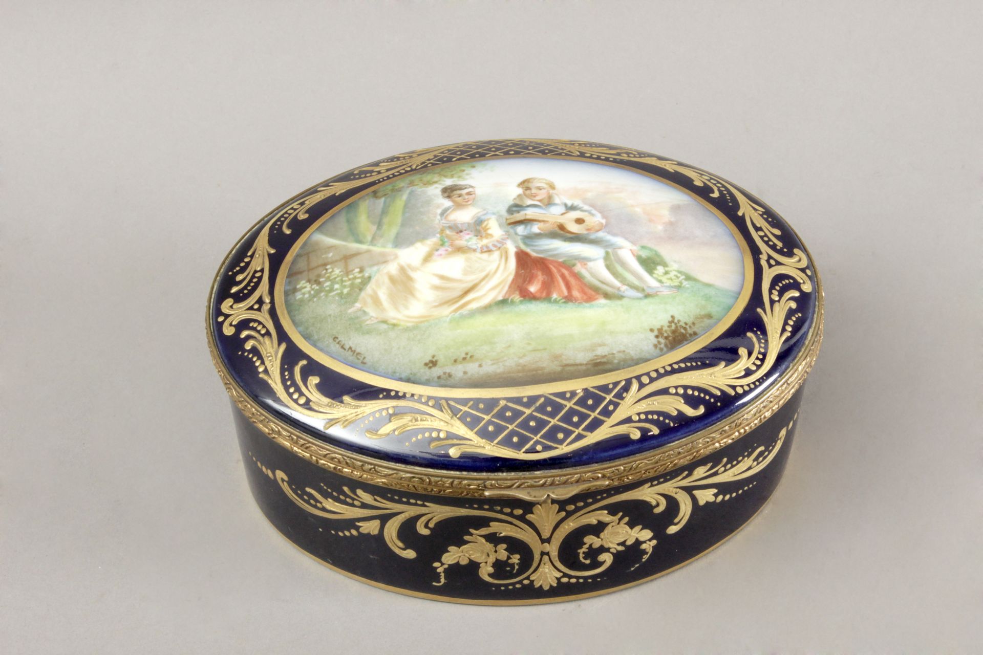 Late 19th century-early 20th century French box in Sévres porcelain