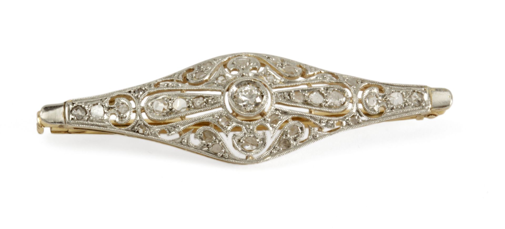 Art-Déco brooch circa 1920 in 18k. yellow gold, platinum, rose cut and European old cut diamonds