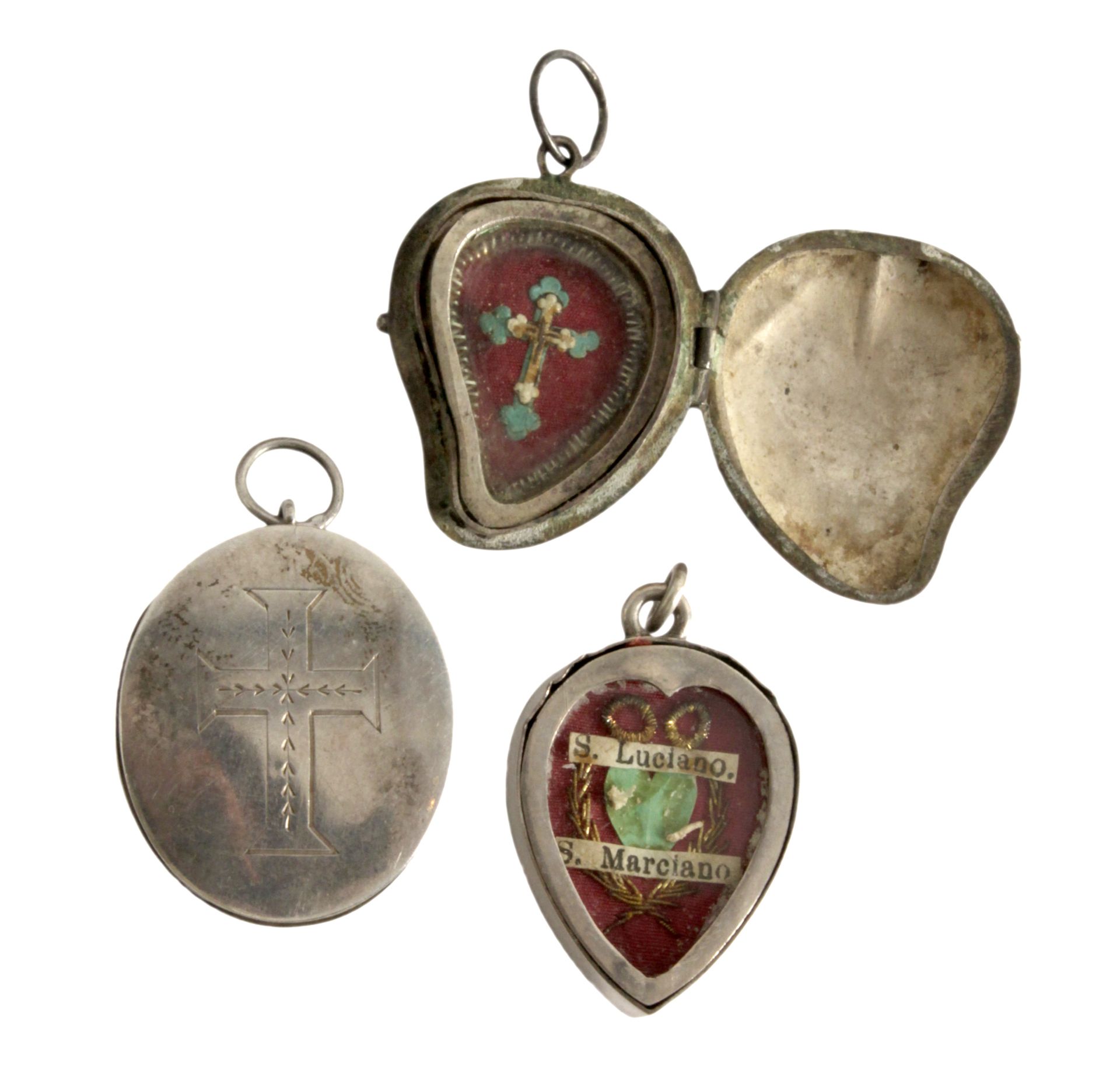 Three late 19th century-early 20th century silver reliquary pendants - Bild 3 aus 3