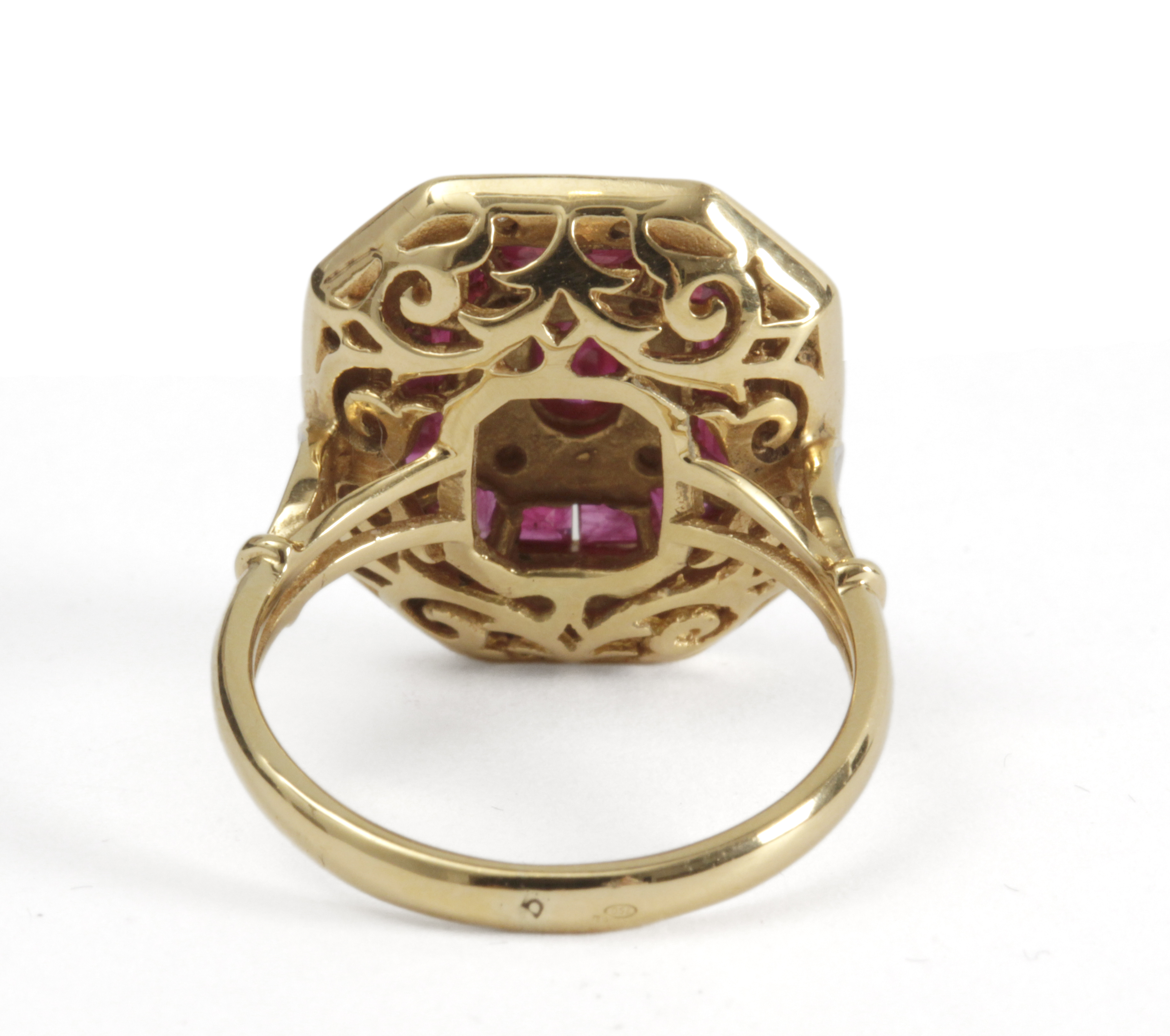 18k. yellow gold, ruby and diamonds ring - Image 3 of 3