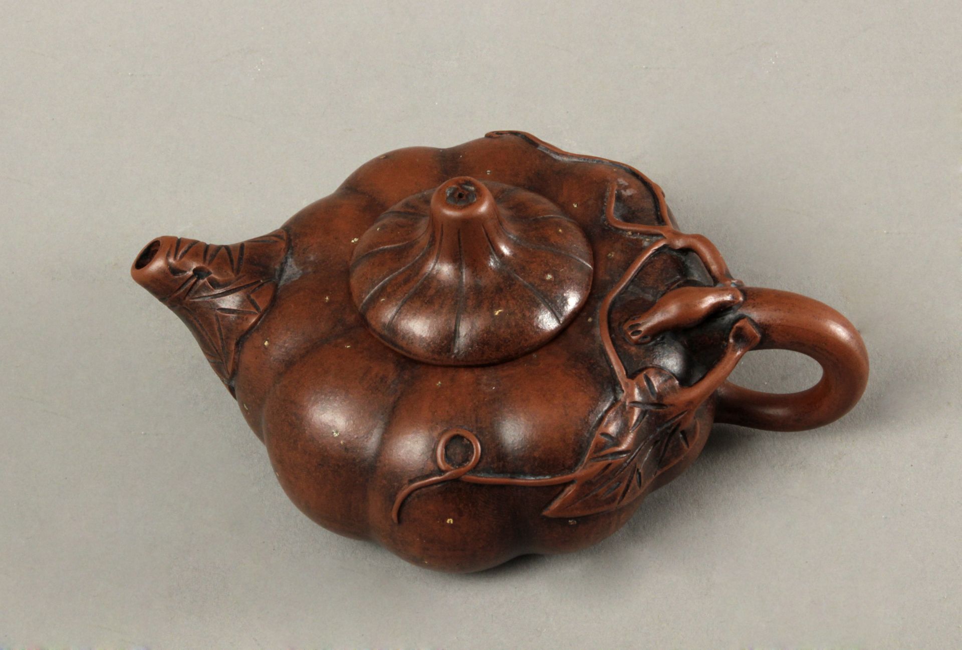 20th century Chinese Republic period yixing teapot - Image 2 of 4