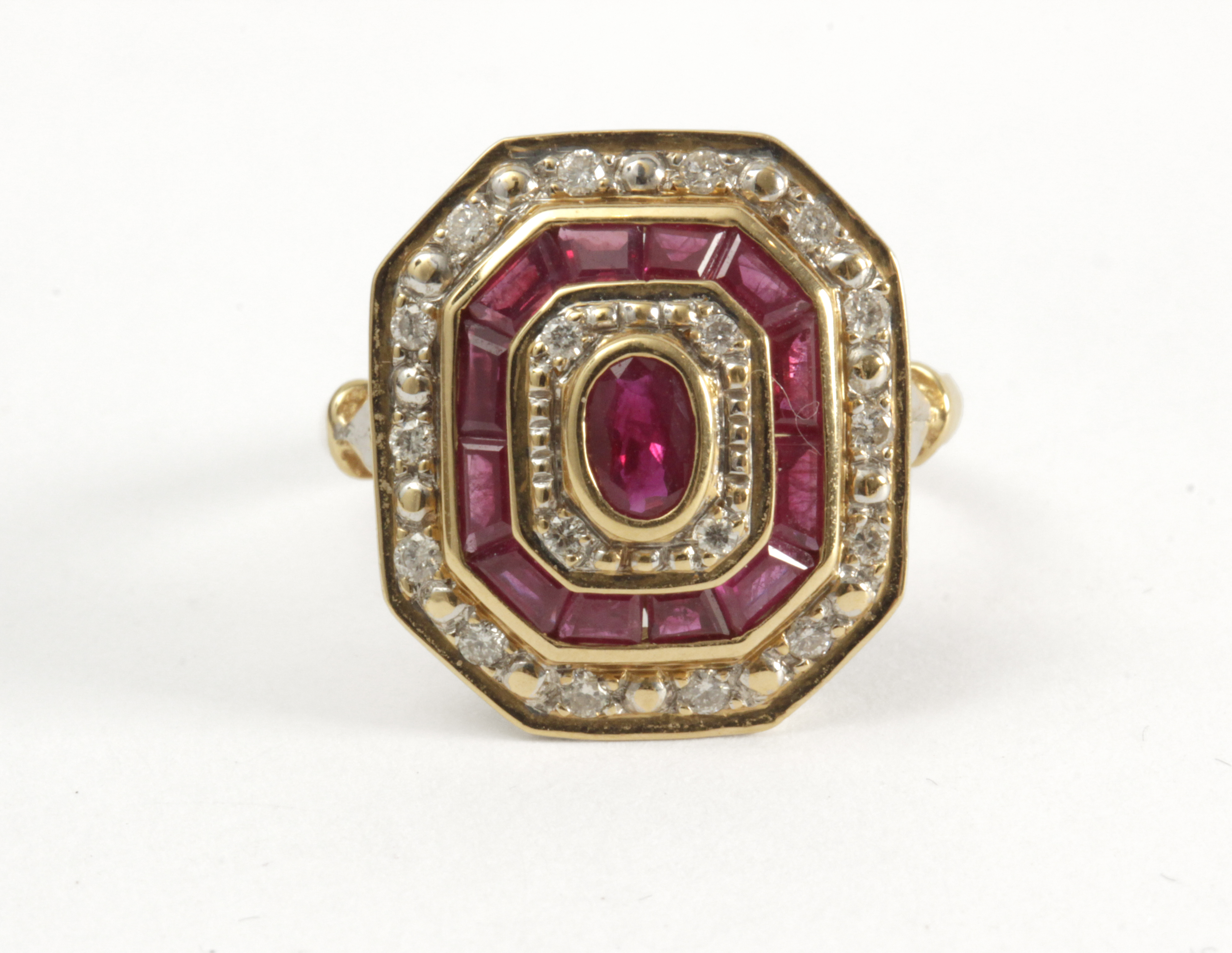 18k. yellow gold, ruby and diamonds ring - Image 2 of 3