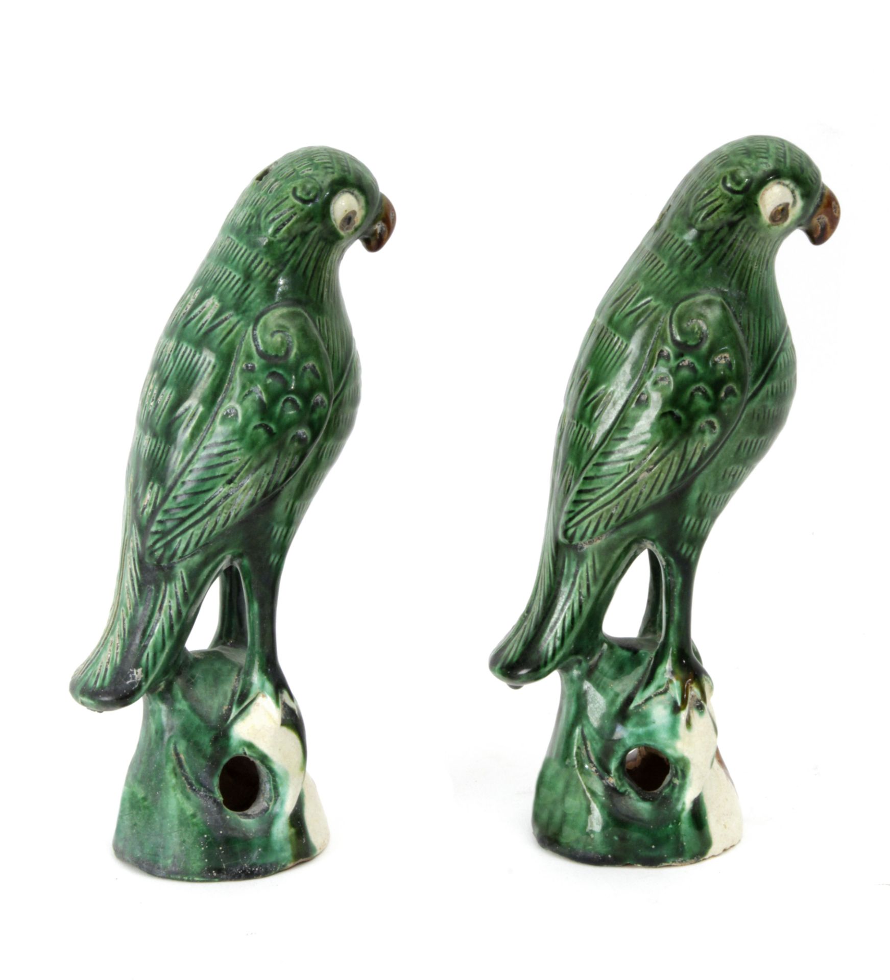 A pair of first half of 20th century Chinese figure of birds in polychrome porcelain - Image 4 of 4