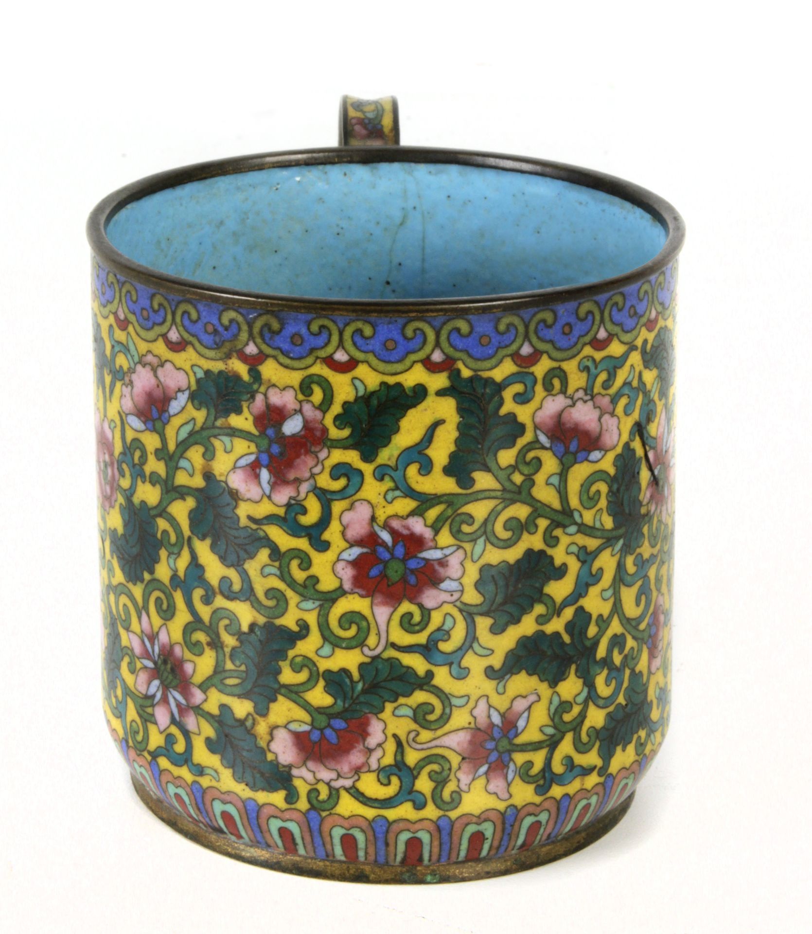 A first half of 20th century Chinese cup in copper with cloisonné enamel - Image 2 of 4