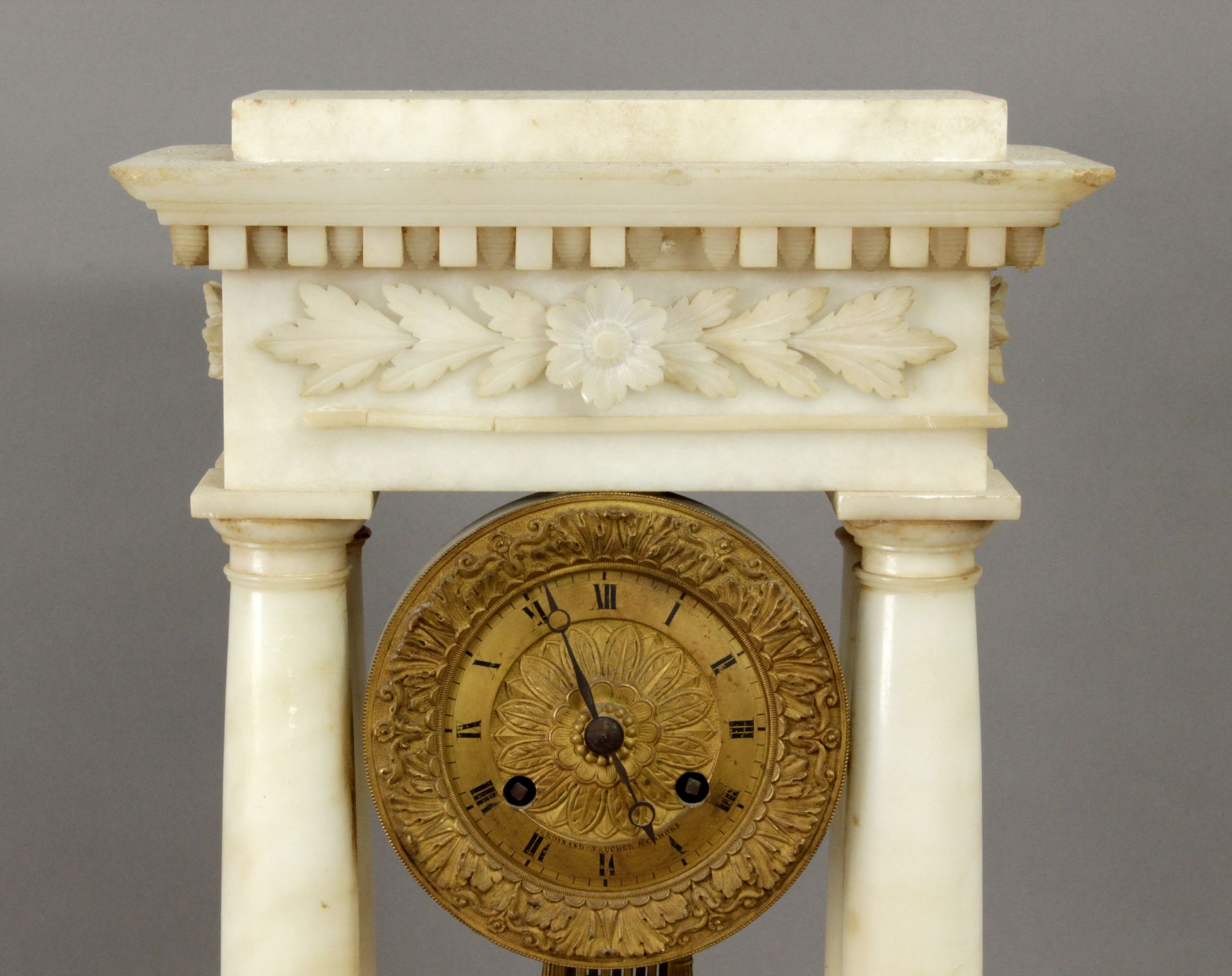 A French portico alabaster table clock - Bild 3 aus 7