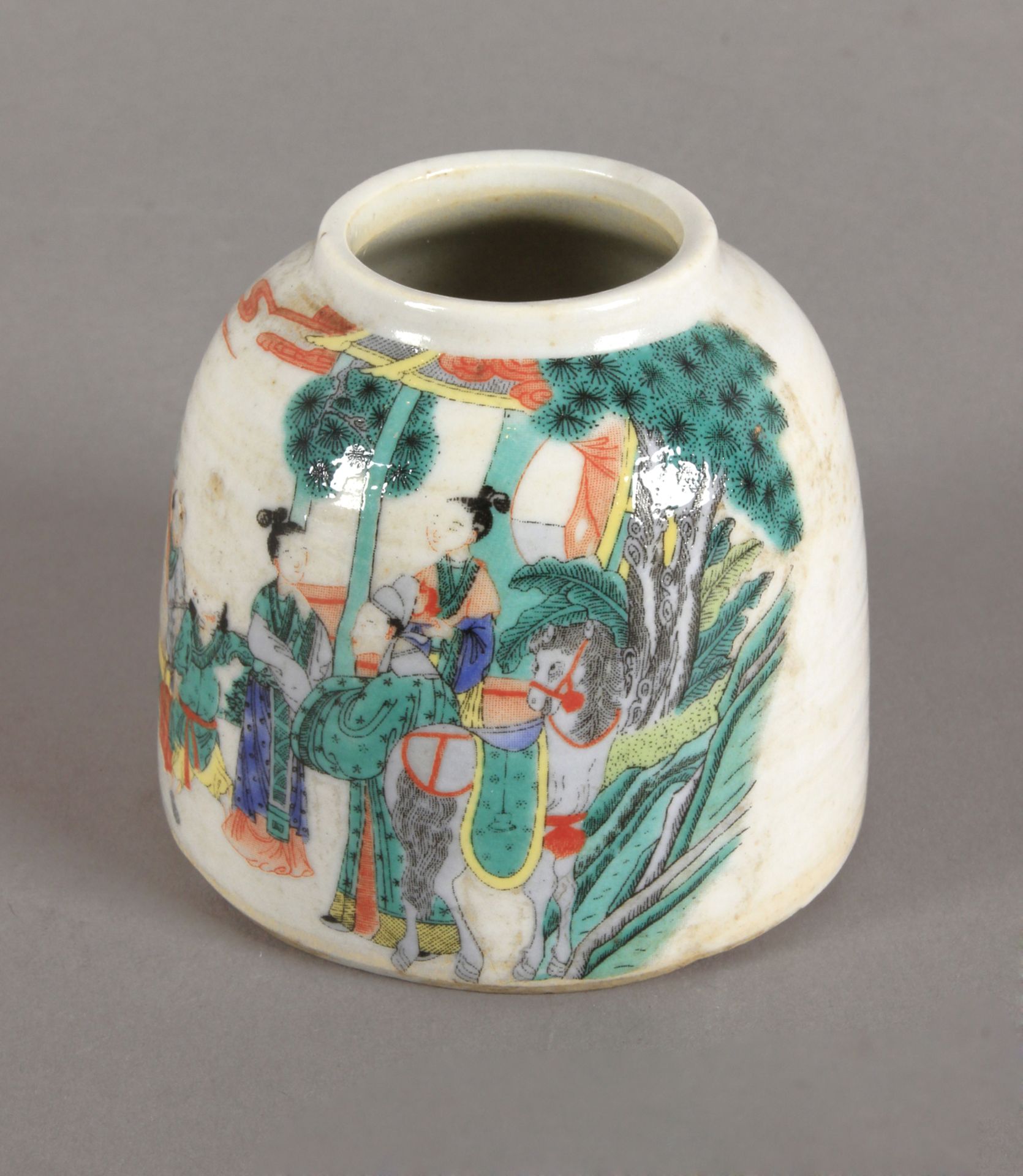 A 20th century Chinese porcelain brush pot
