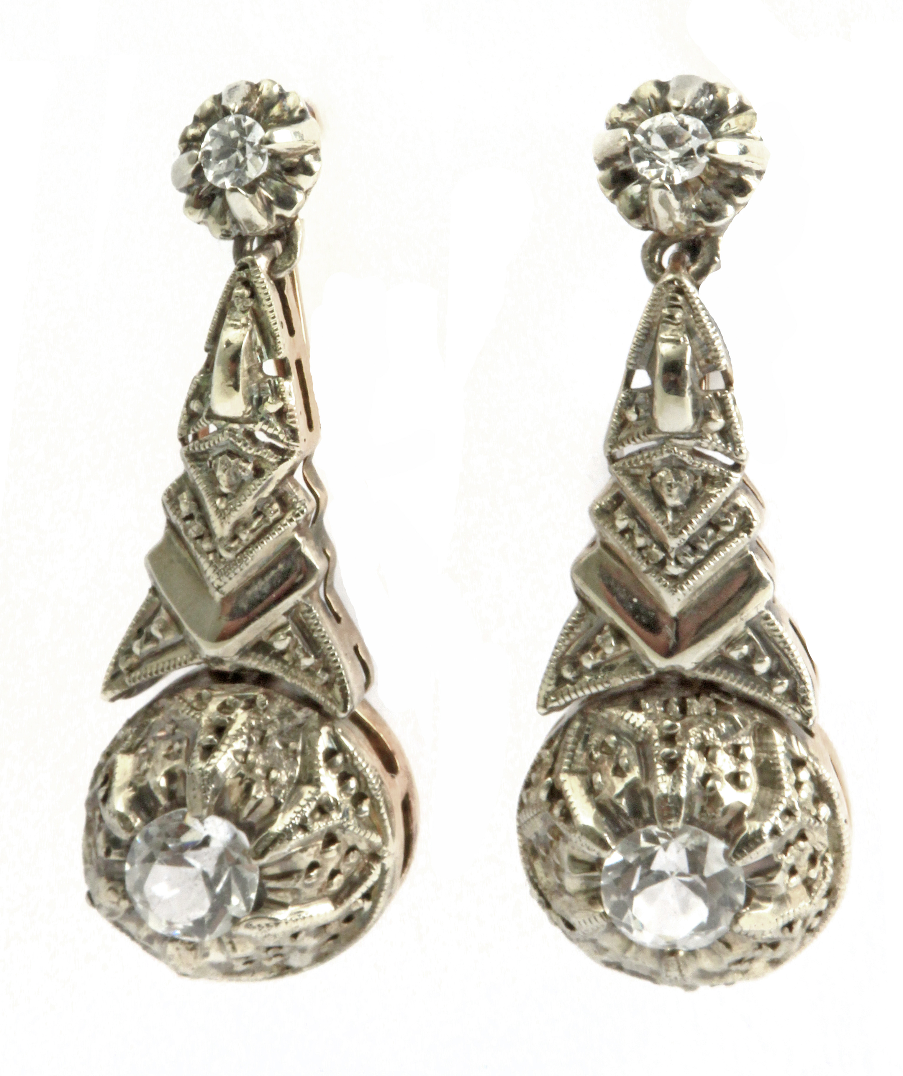 A first half of 20th century pair of earrings