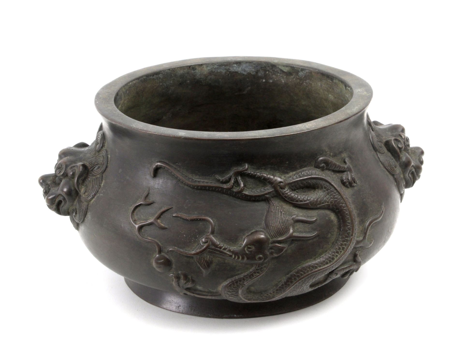 A 20th centuryChinese bronze cauldron - Image 3 of 5