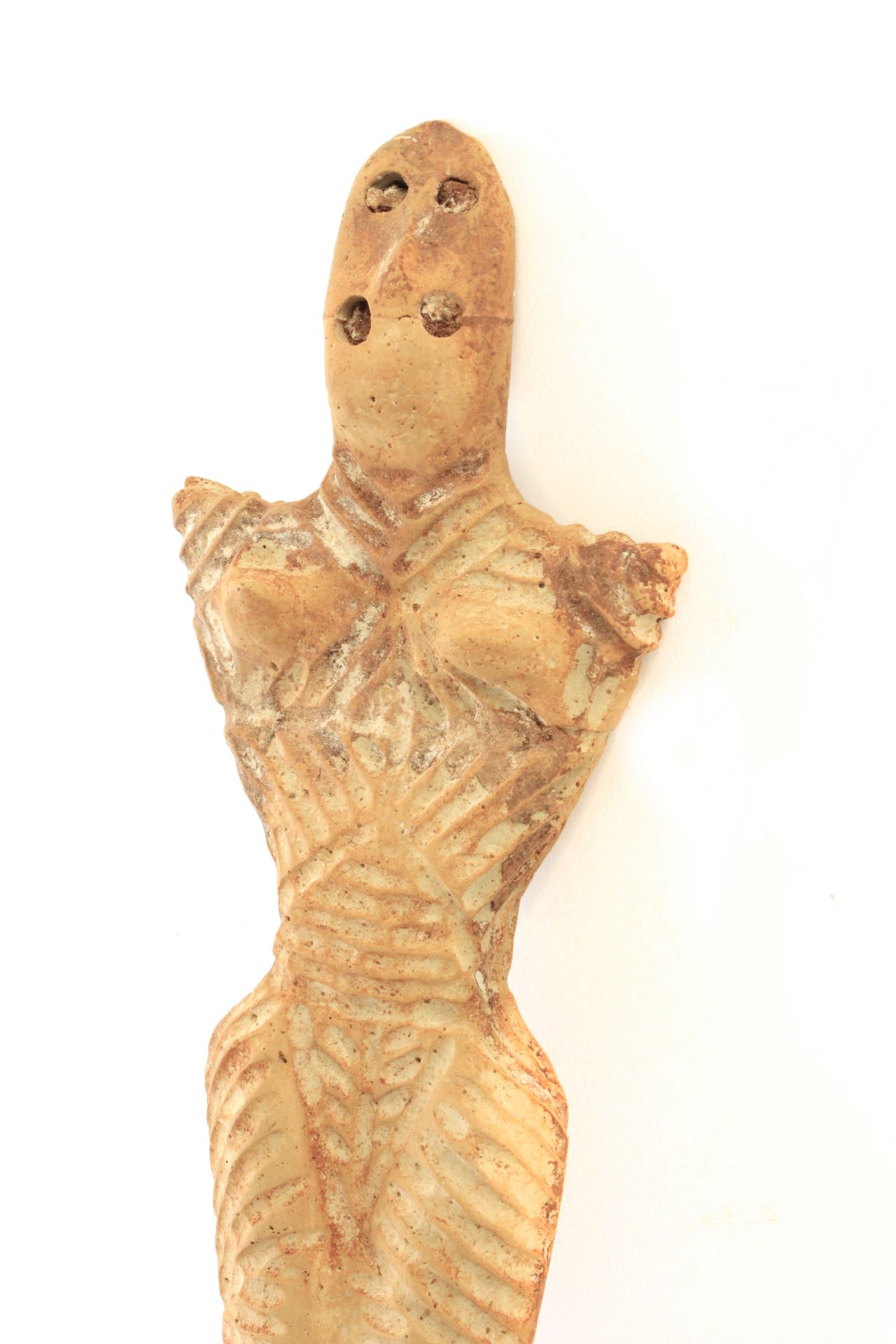 Neolithic religious terracotta idol from Cucuteni-Tripilia culture, actual Rumania (4200-4050 BD.) - Image 3 of 5