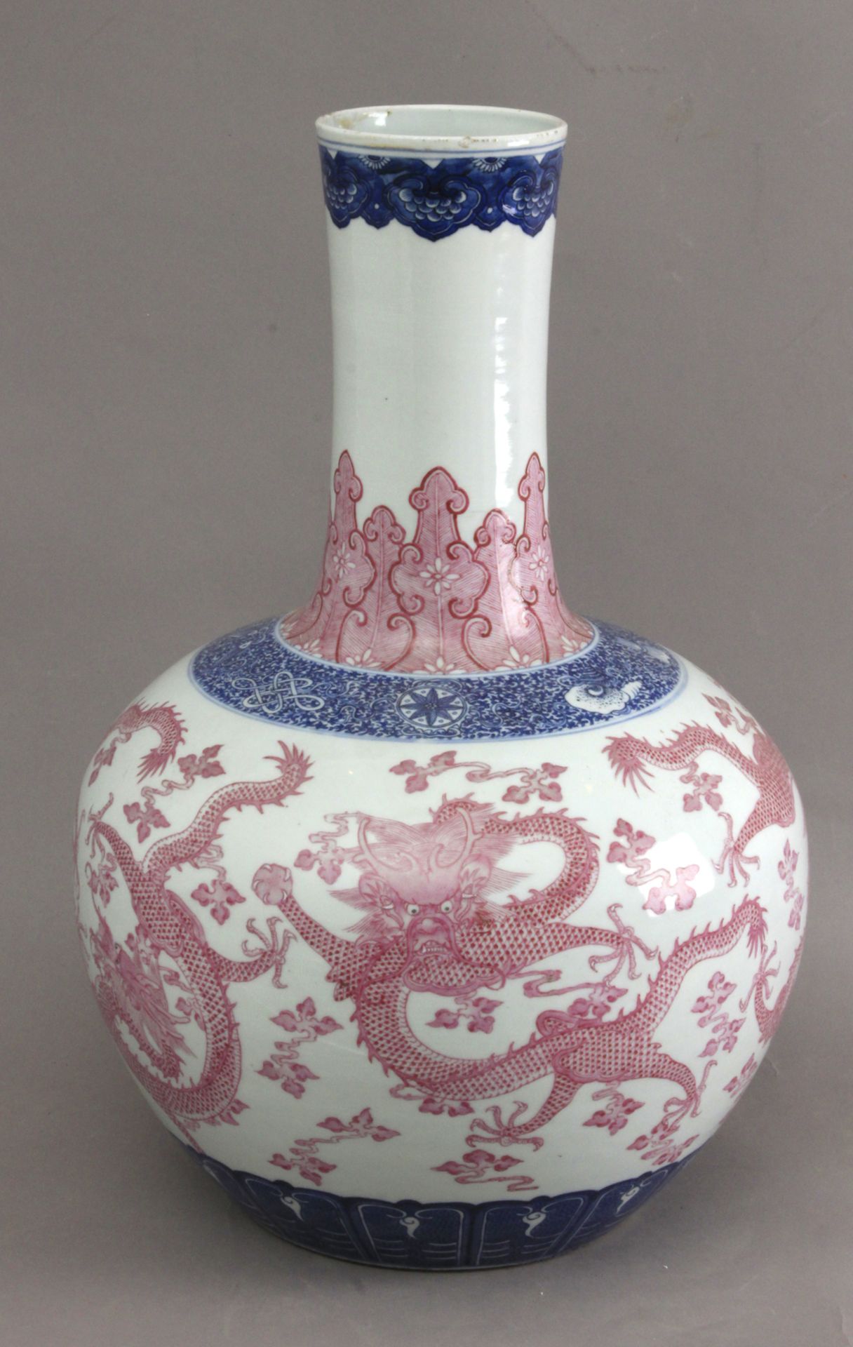 A first third of 20th century Tianqiuping porcelain vase