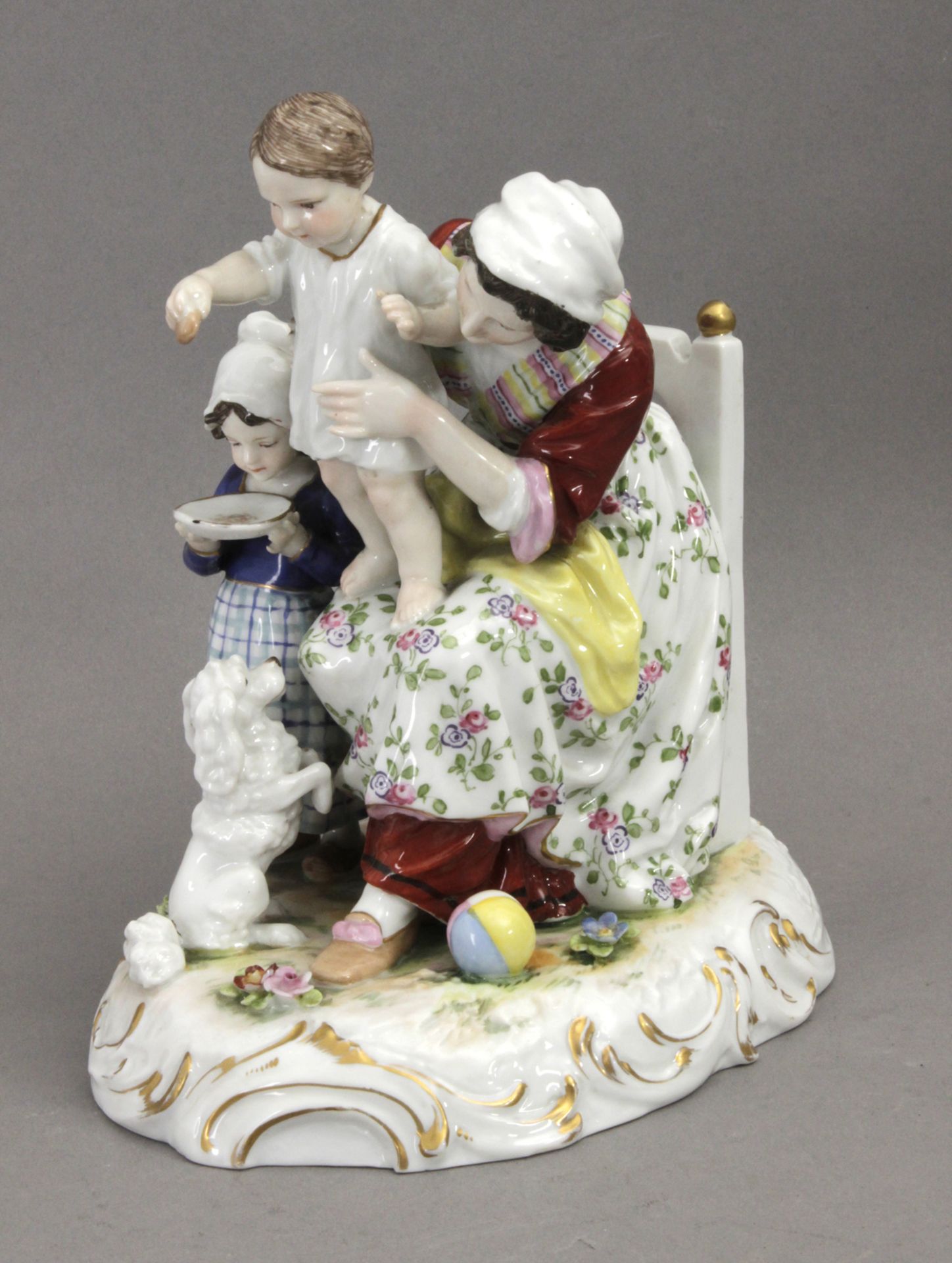 An early 20th century group of figurines in German porcelain - Image 2 of 4