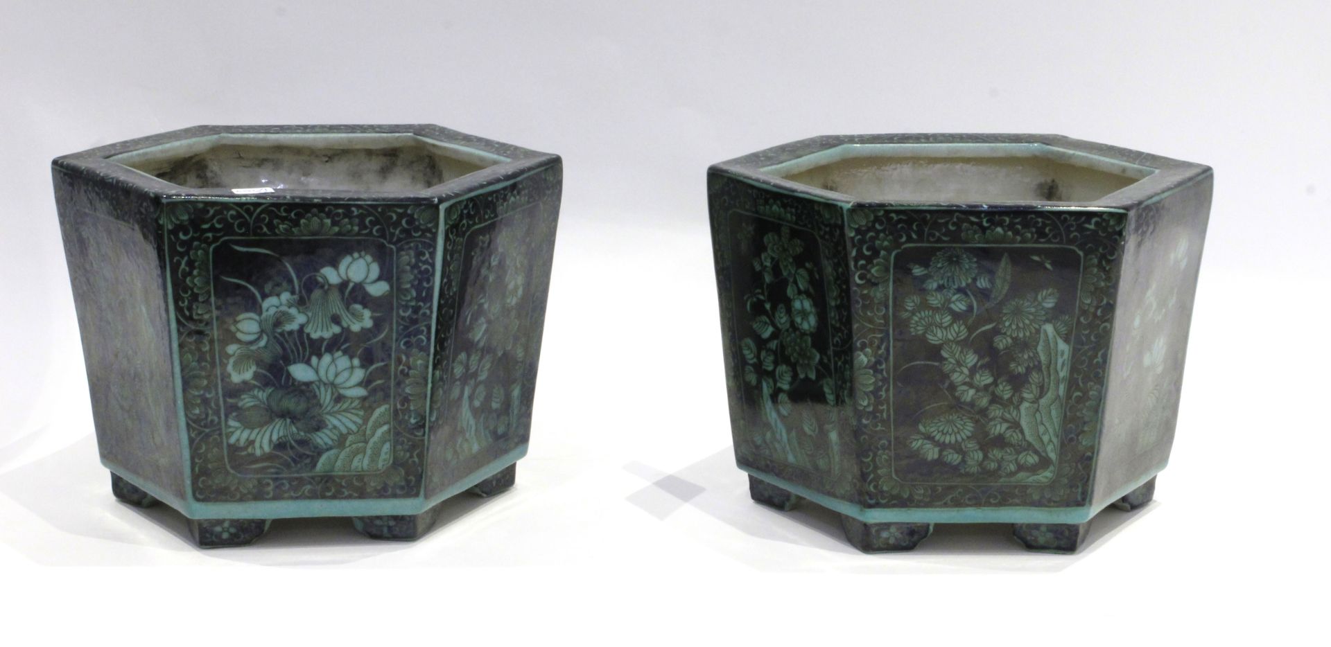 A pair of late 19th century Chinese cache-pots in Famille Noir porcelain - Image 3 of 9