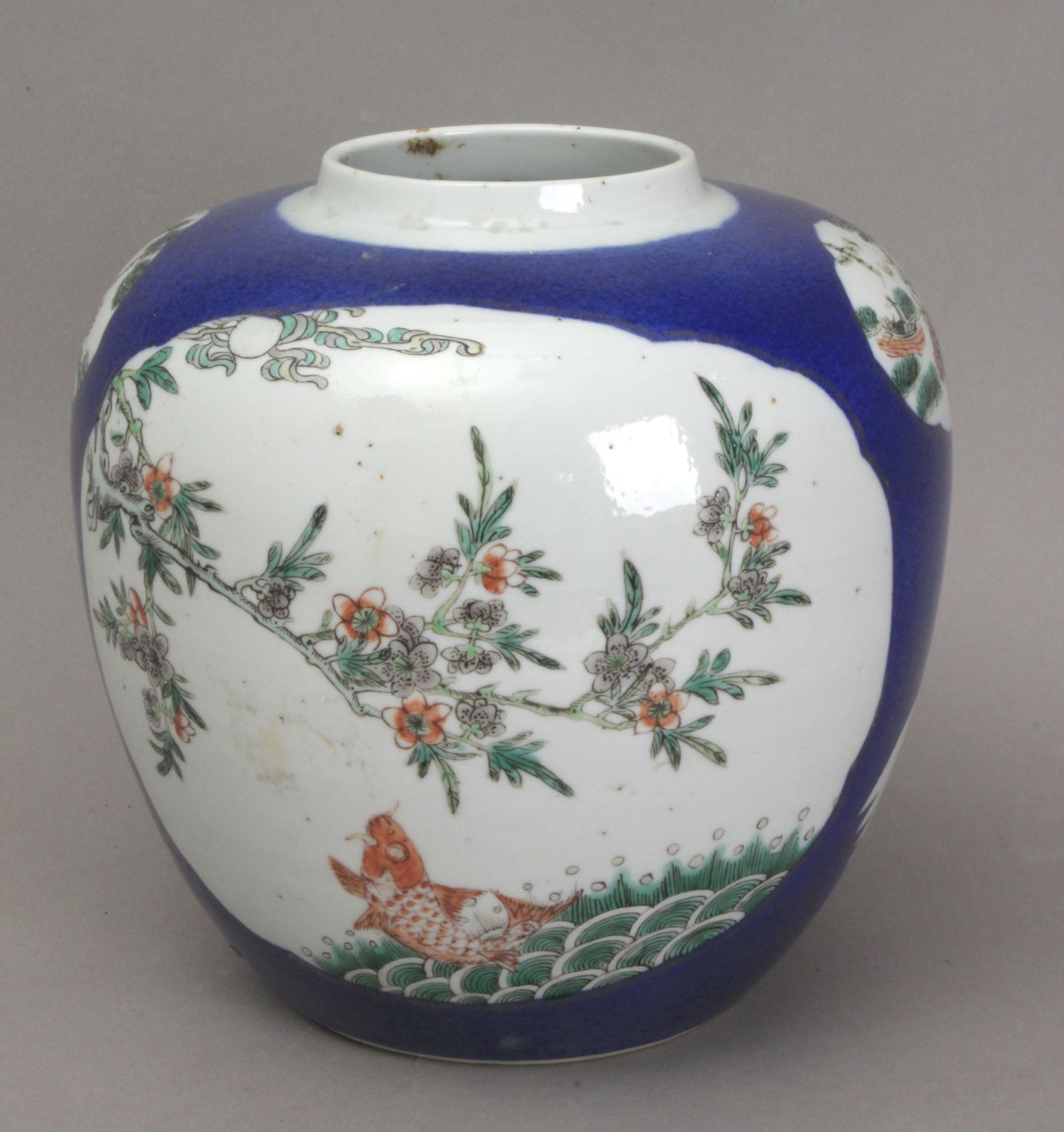 An 18th century Chinese porcelain ginger pot - Image 3 of 4