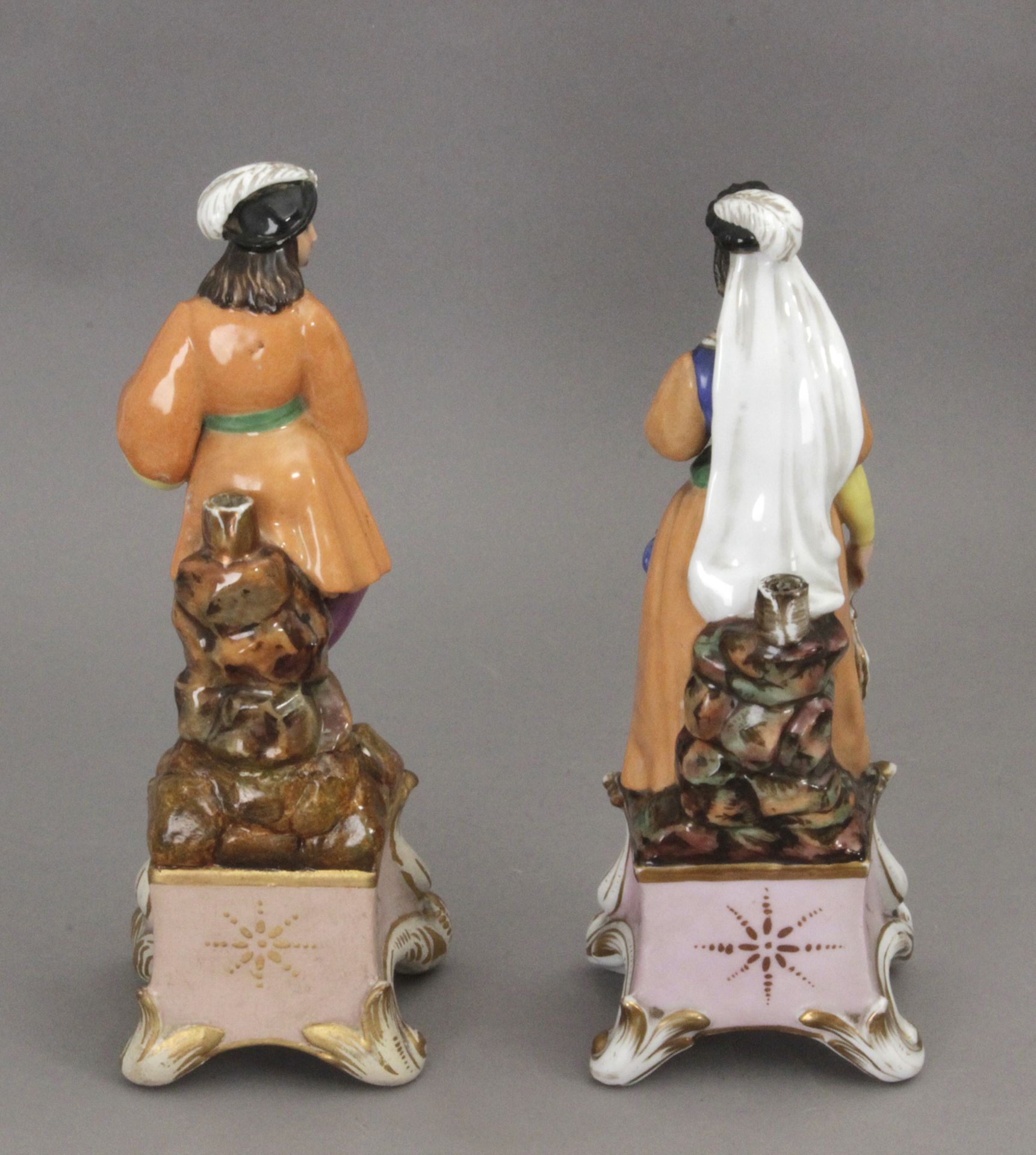 A pair of 19th century French figurines in Old Paris porcelain - Image 3 of 3