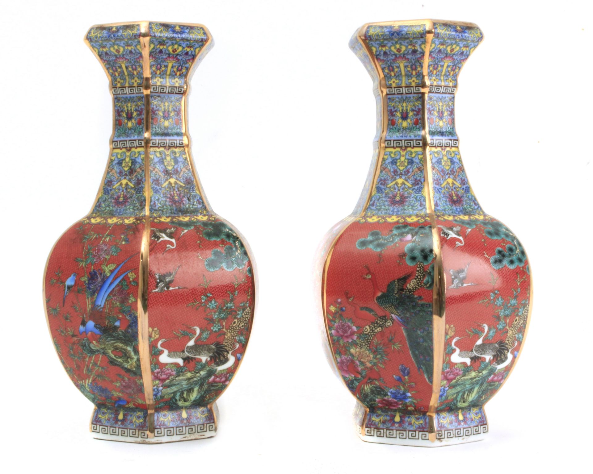 A pair of first third of 20th century porcelain vases from the Republic period - Bild 2 aus 5