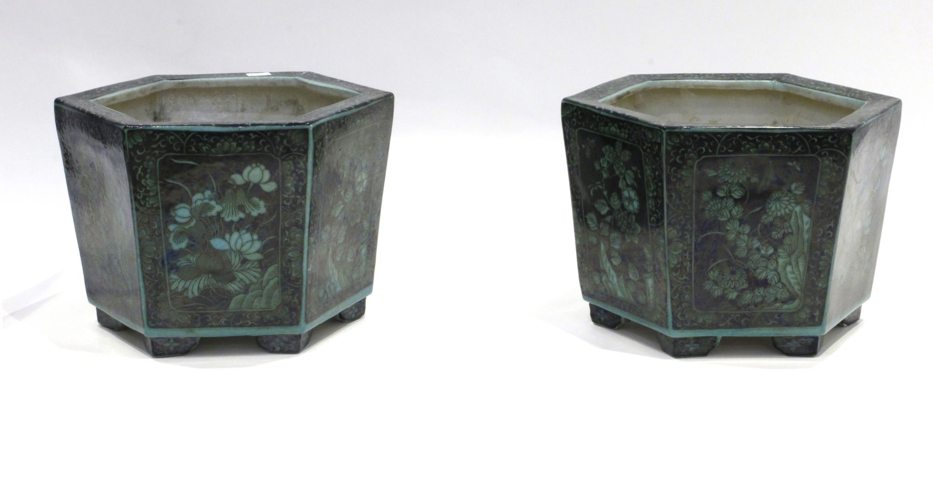 A pair of late 19th century Chinese cache-pots in Famille Noir porcelain - Image 7 of 9