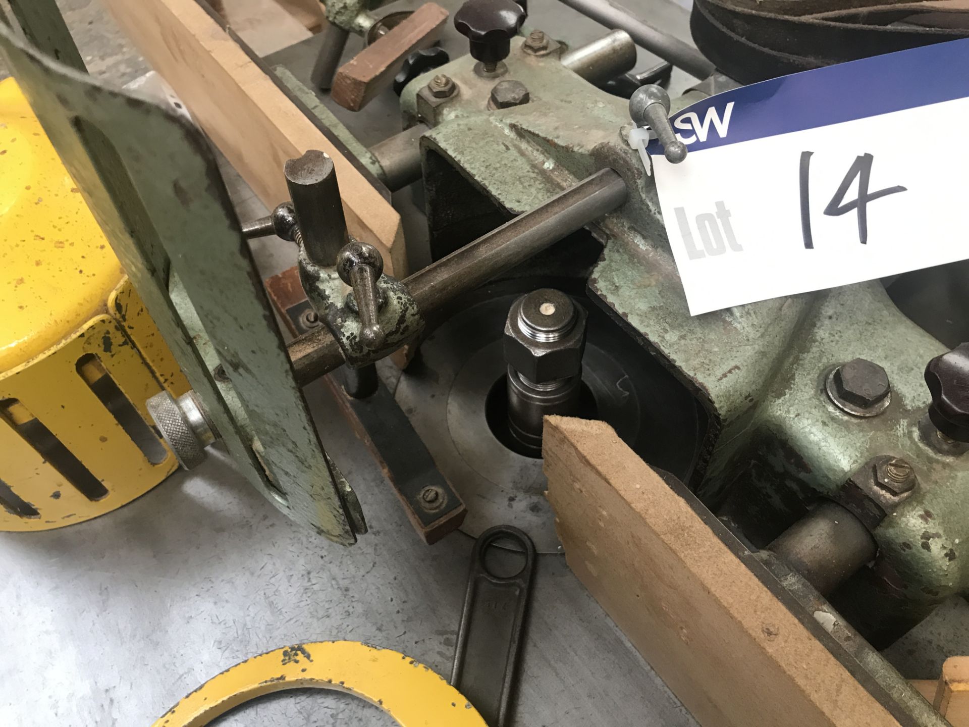 Wadkin Bursgreen BER/2 VERTICAL RISE & FALL SPINDLE MOULDER, serial no. 73827, single phase (note - Image 4 of 9